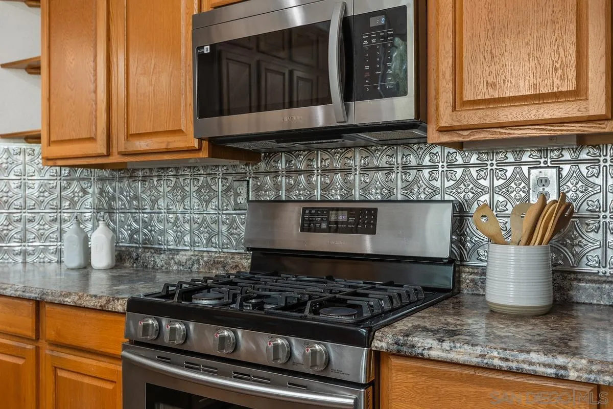 https://cdn.realtyfeed.com/cdn/127/260019181/3f953e274ef74e5d4334f1c312ad02e8.webp