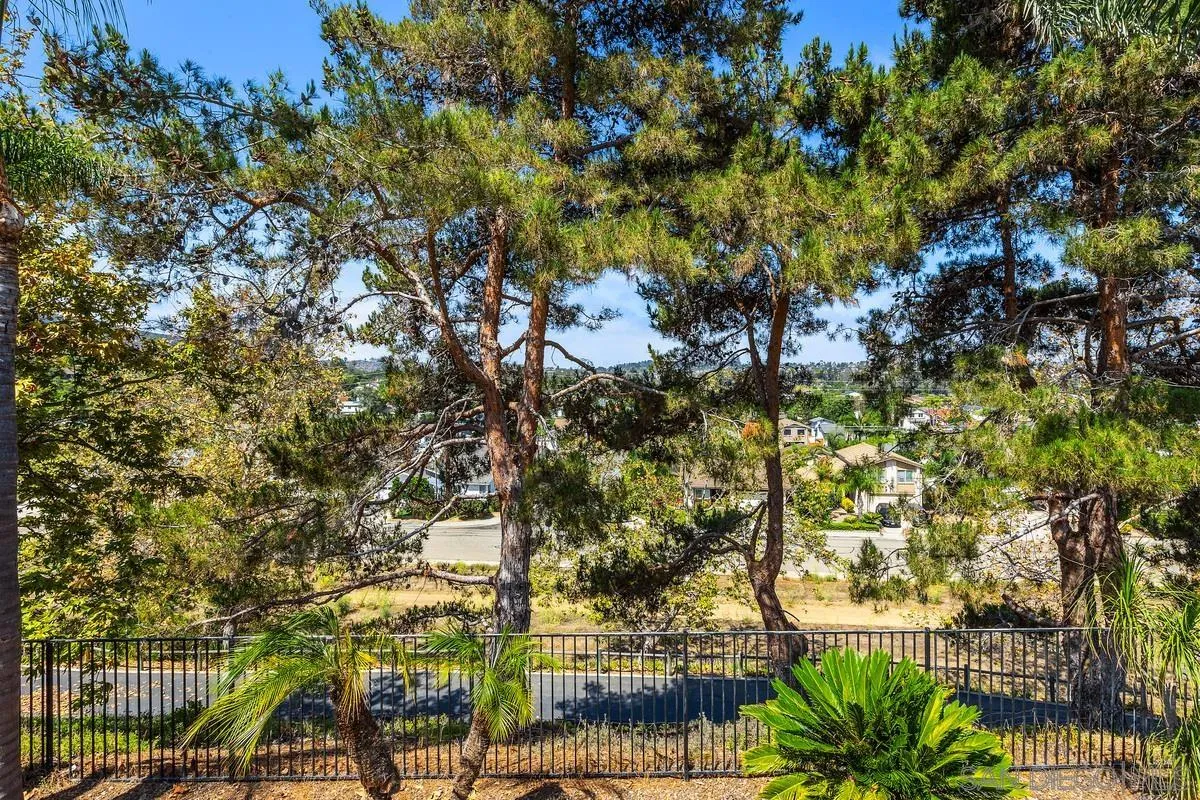 https://cdn.realtyfeed.com/cdn/127/260019181/7b74eee6f108cc73b091900b250378ad.webp