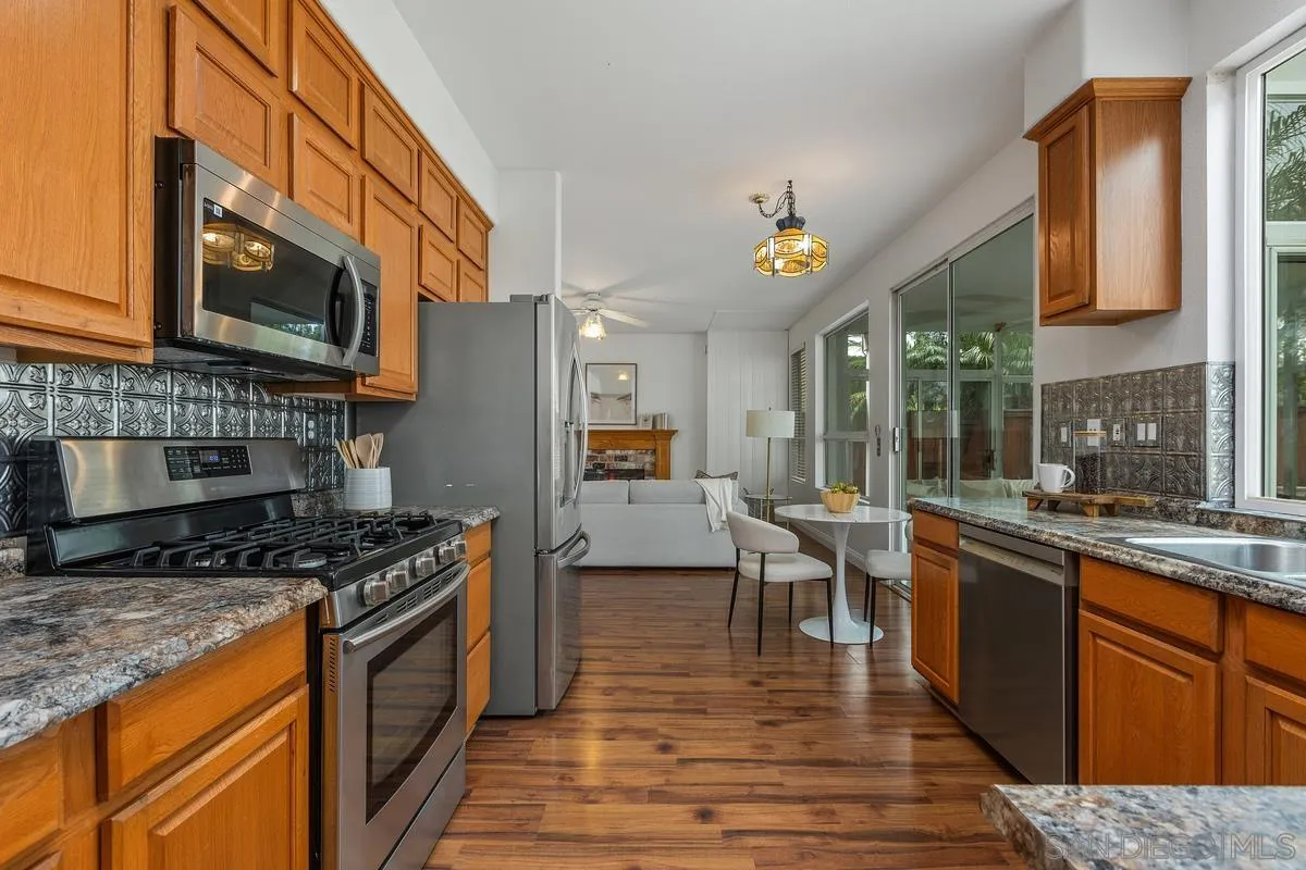 https://cdn.realtyfeed.com/cdn/127/260019181/ceeb19033fedac70f1363a032ecf9fd5.webp