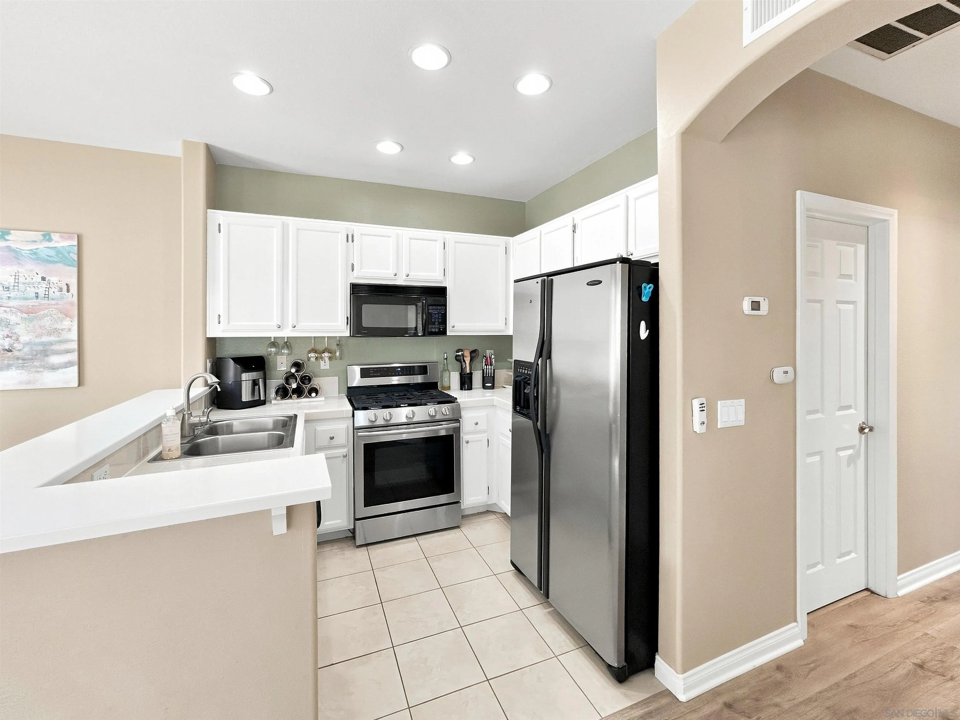 Photo #7: 260019182 Listing: Photo #7