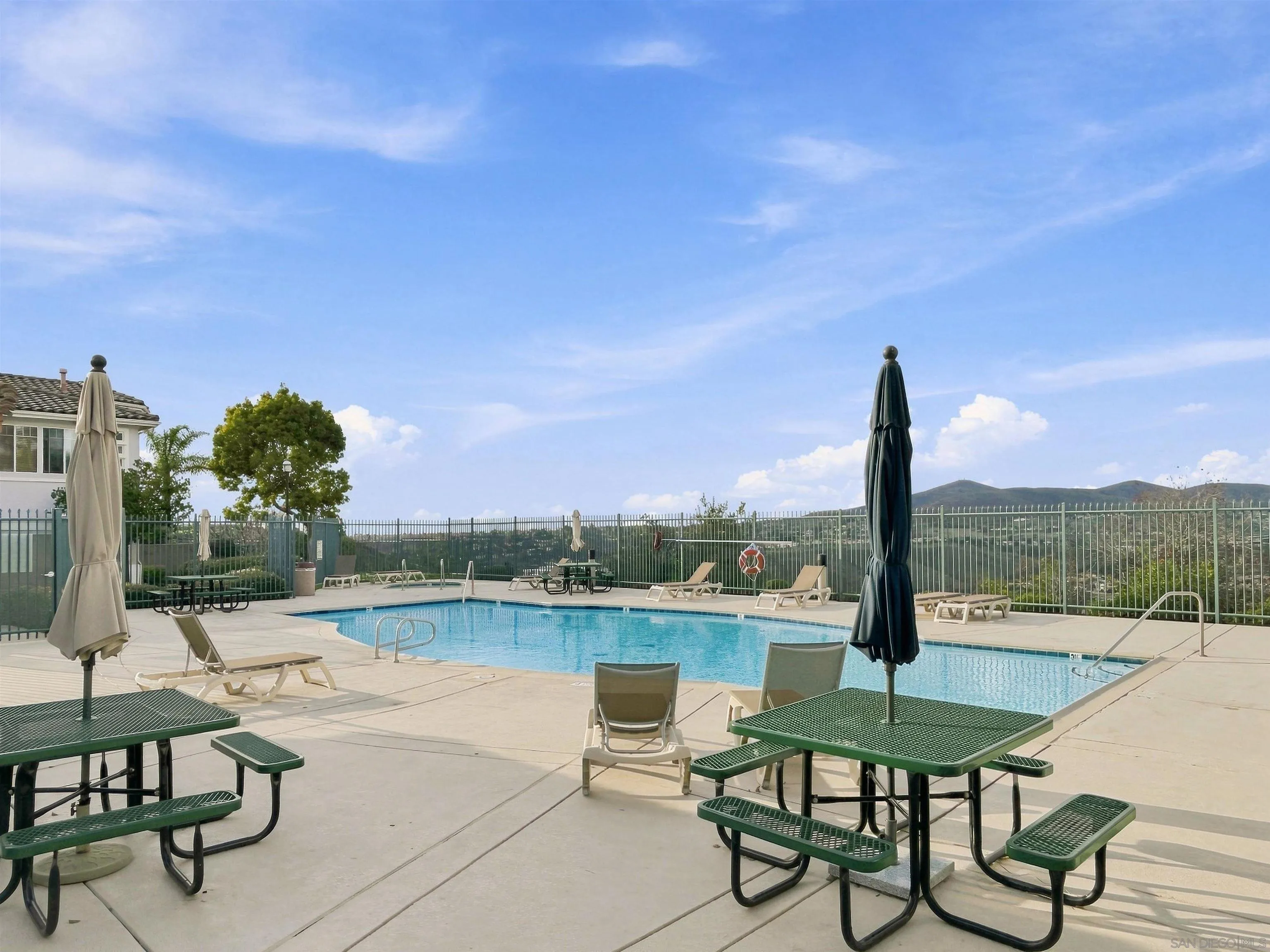 Photo #17: 260019182 Listing: Photo #17