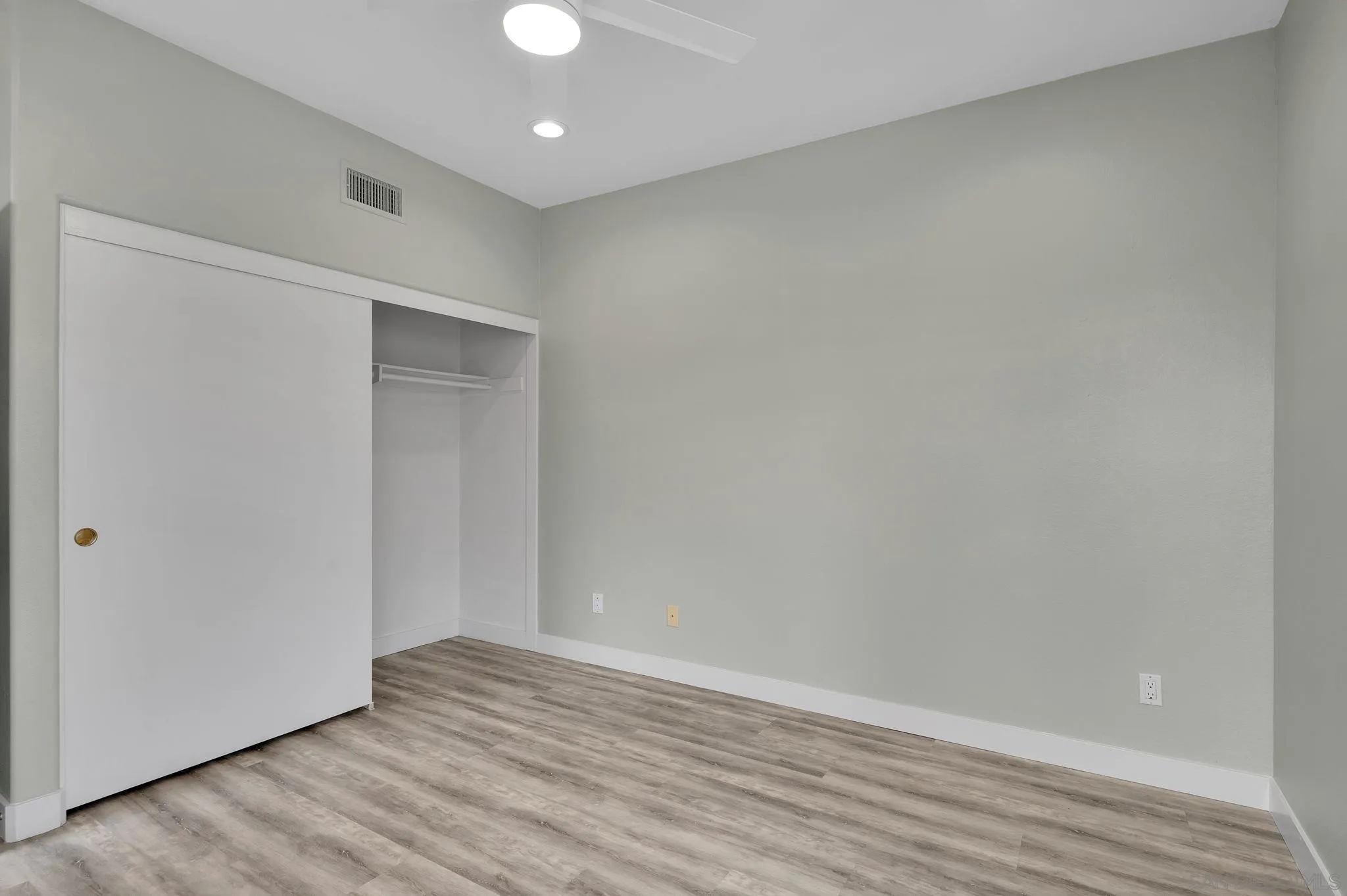 Photo #35: 260019183 Listing: Photo #35
