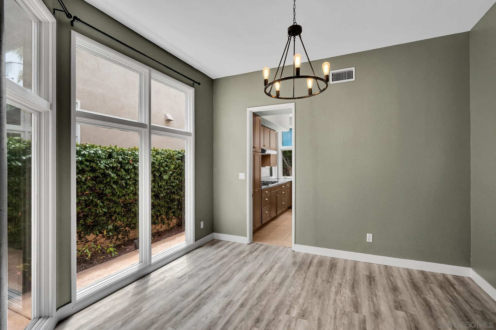 Photo #9: 260019183 Listing: Photo #9