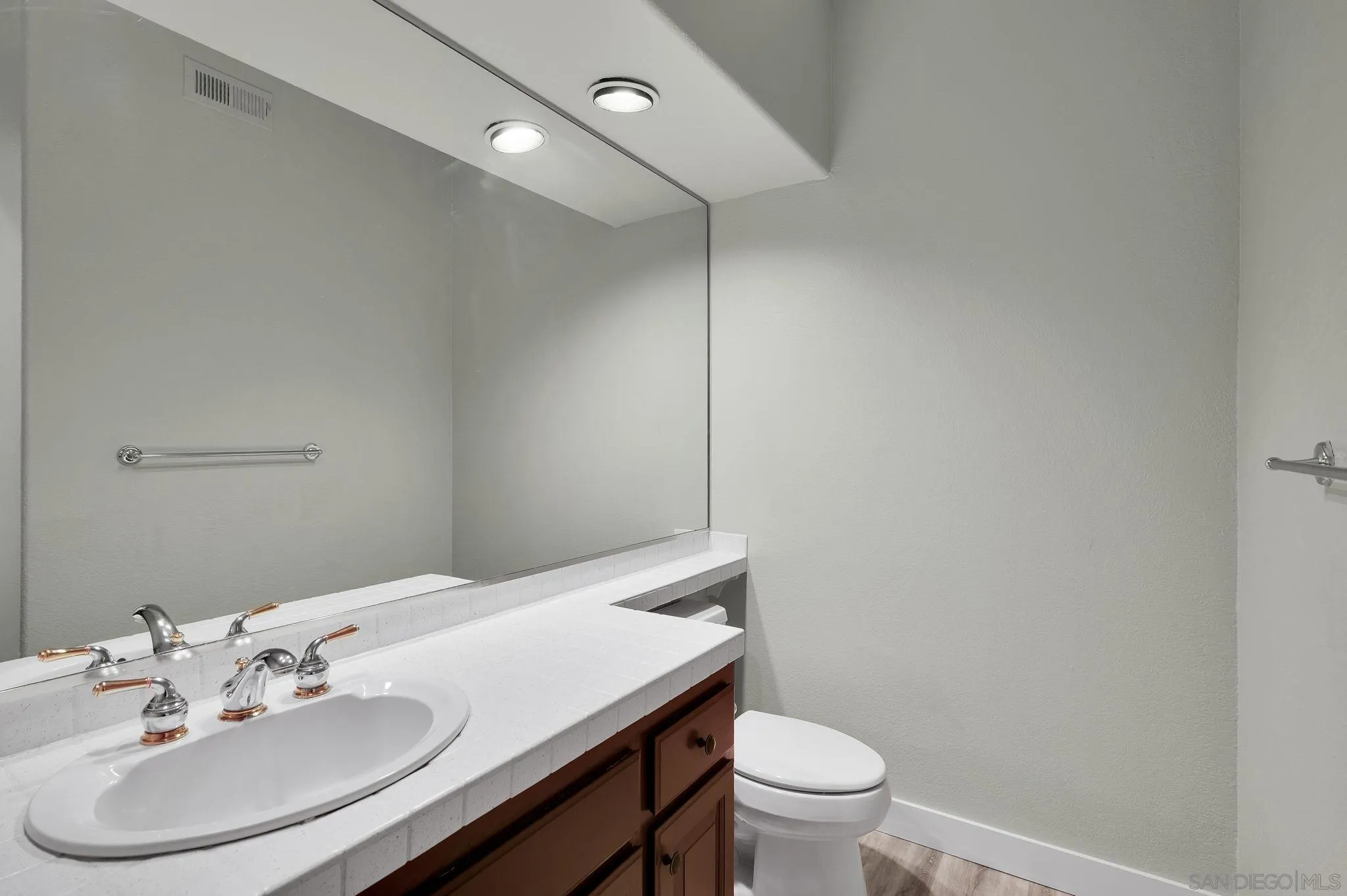 Photo #18: 260019183 Listing: Photo #18