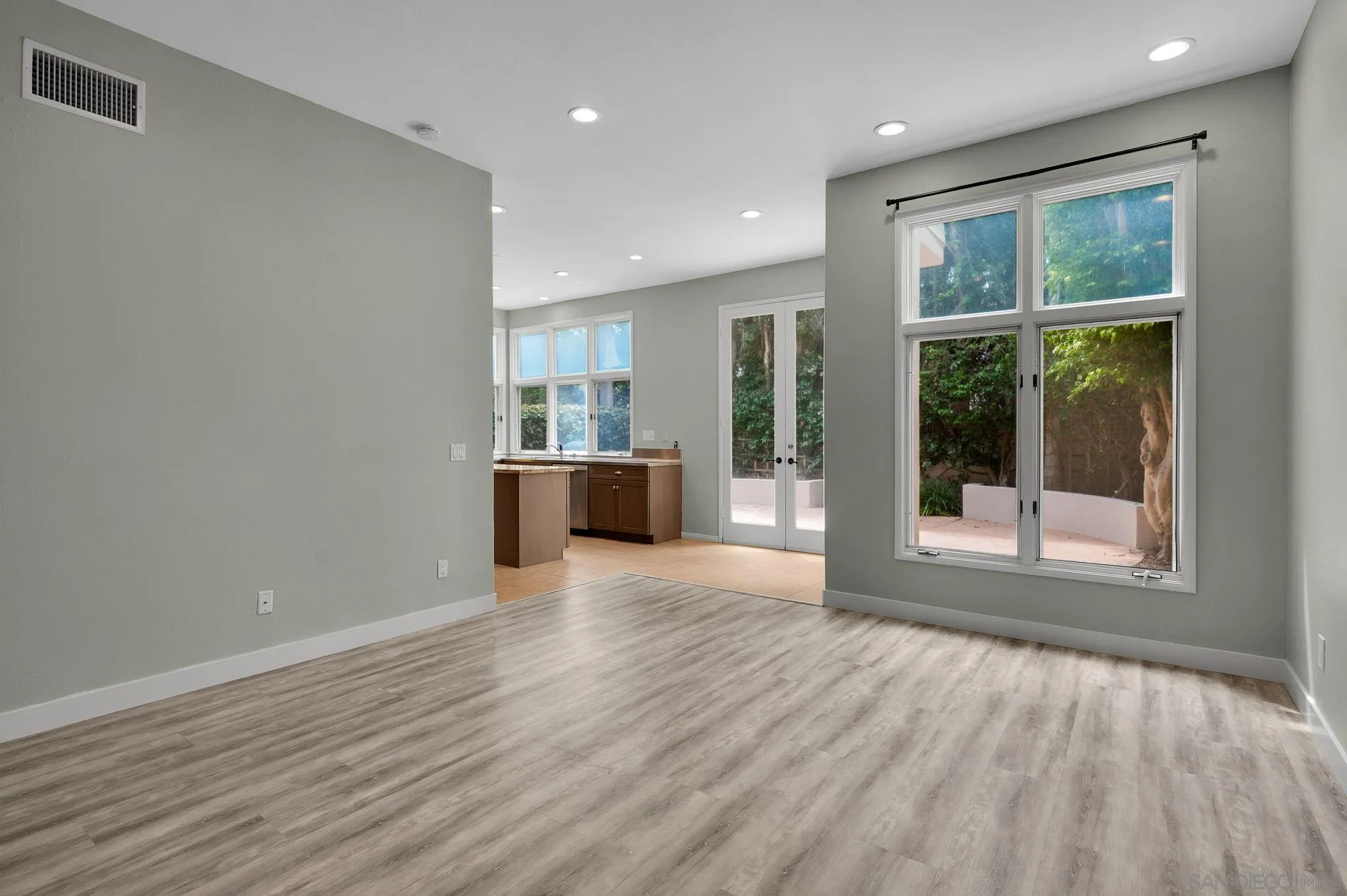 Photo #12: 260019183 Listing: Photo #12