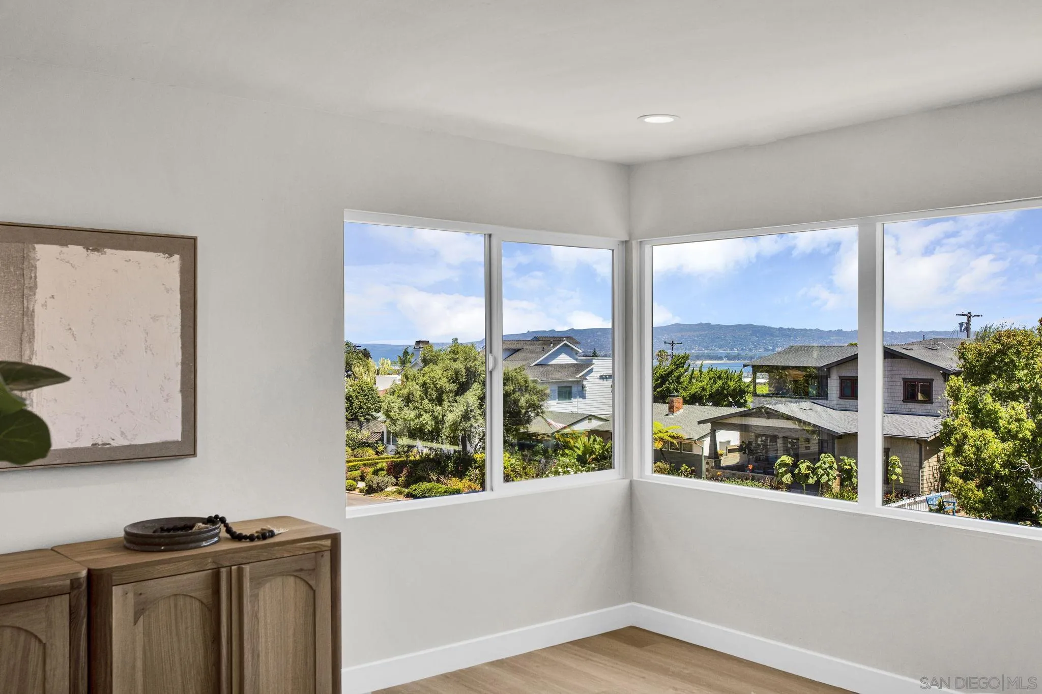 https://cdn.realtyfeed.com/cdn/127/260019185/2bafbab5972c35080dd25b2e713cb500.webp