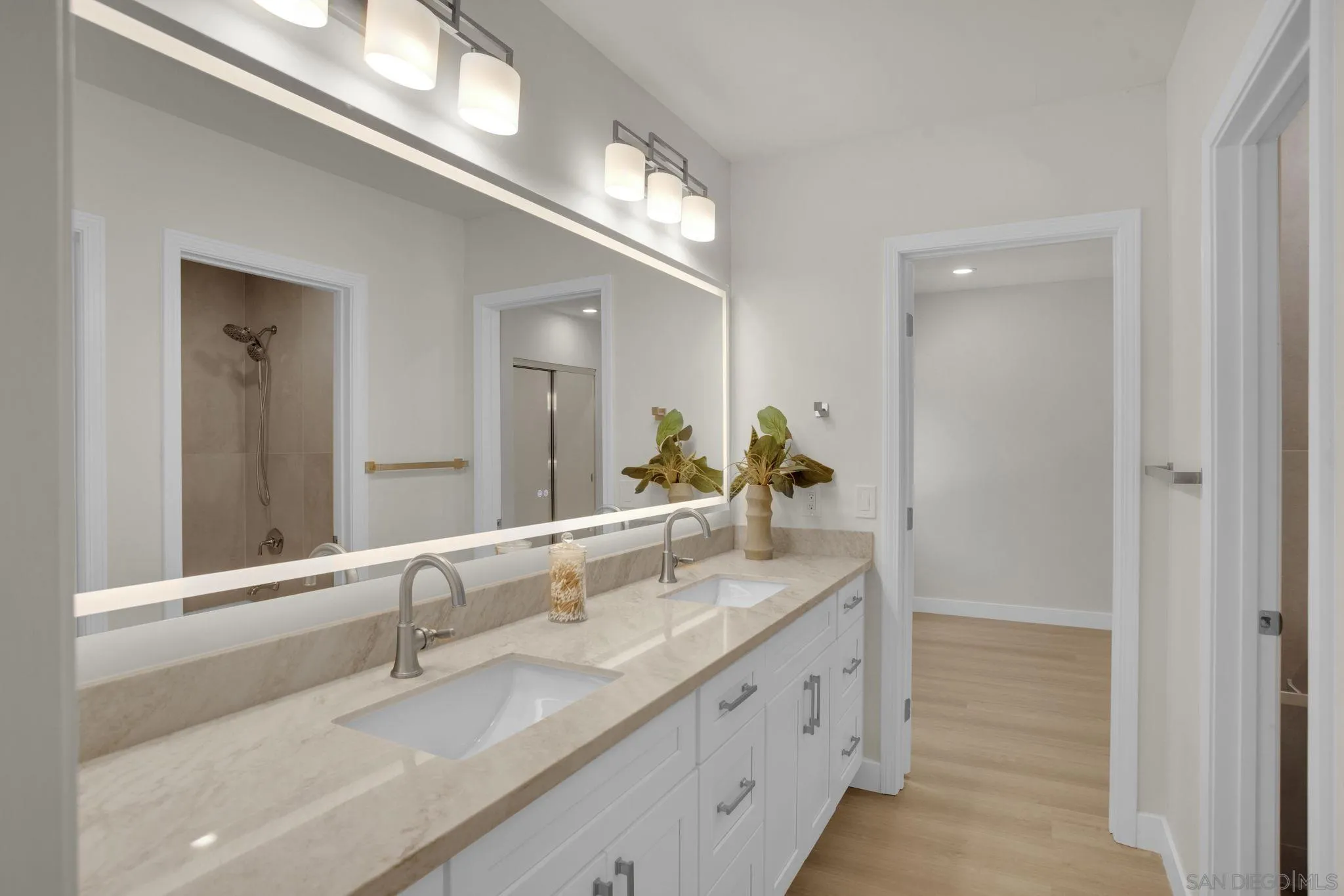 https://cdn.realtyfeed.com/cdn/127/260019185/2dad5beda7eb0b8556a8bbbcec7e050f.webp