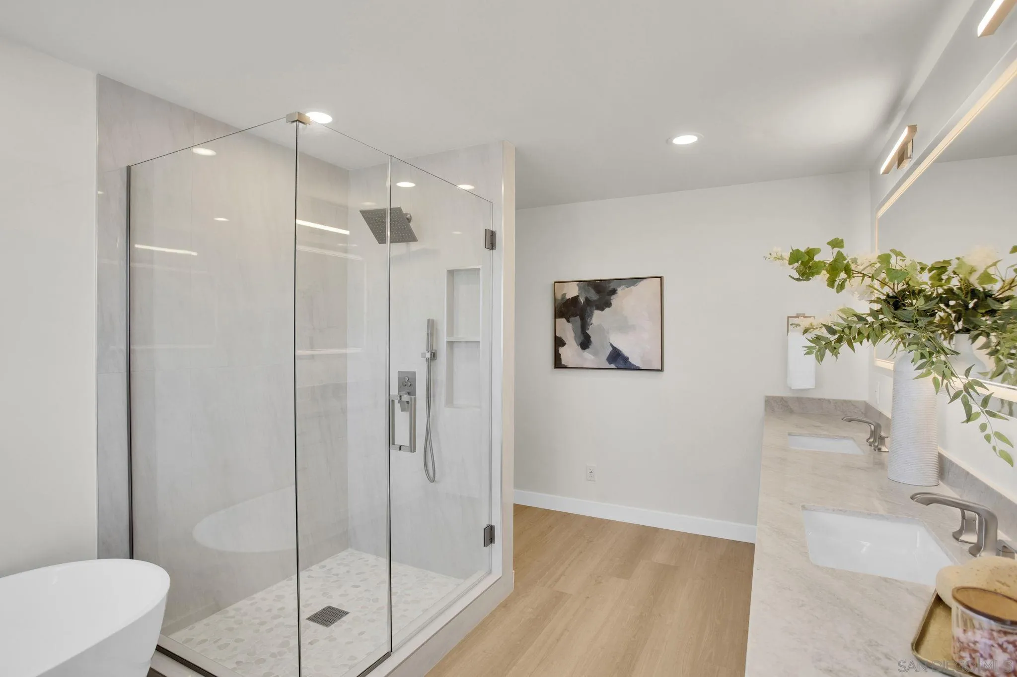https://cdn.realtyfeed.com/cdn/127/260019185/4a1ced1d7d0c4b6dc898d0883d595d34.webp