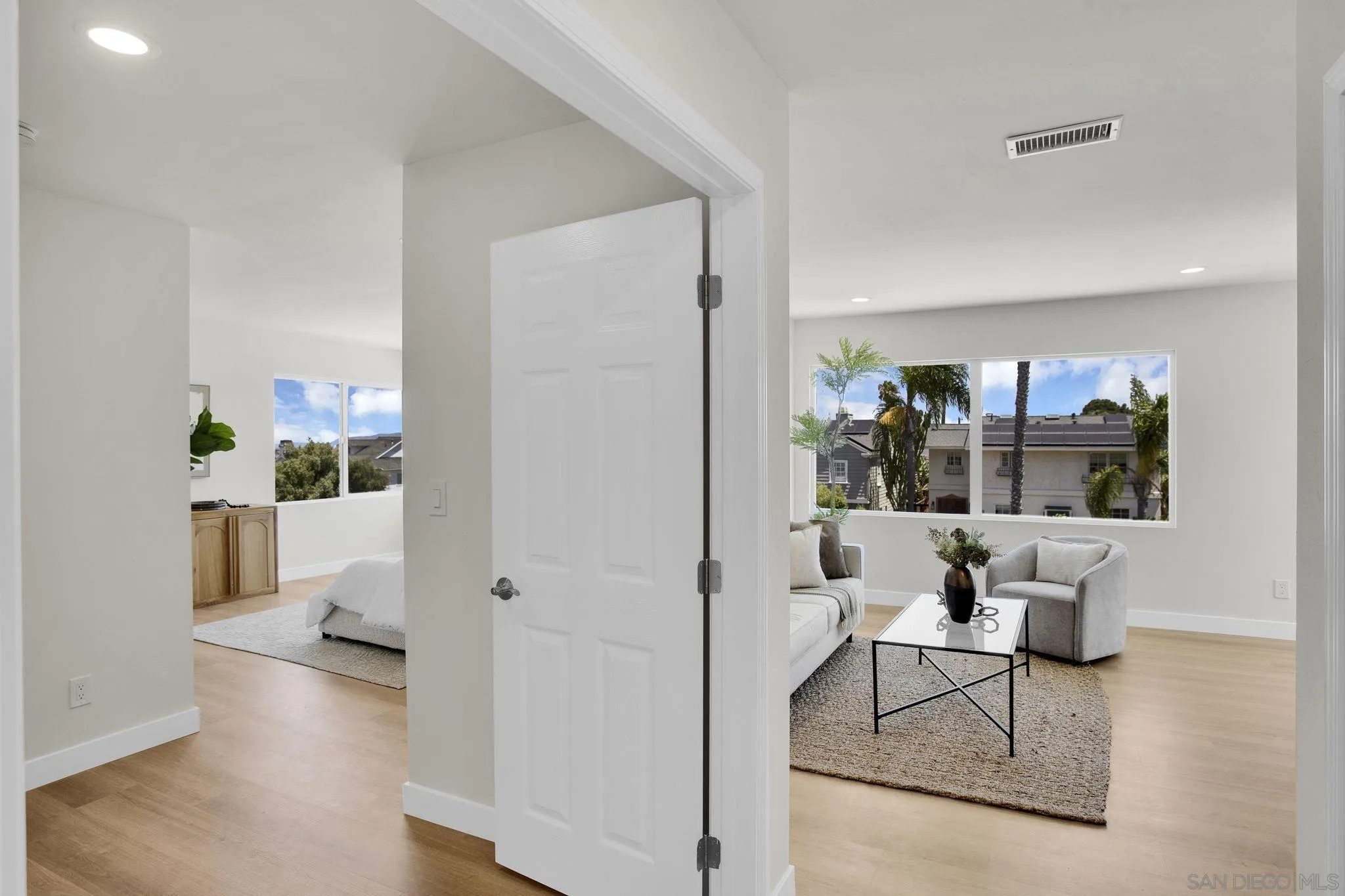 https://cdn.realtyfeed.com/cdn/127/260019185/8c0c67ad994585384dc44f0fce813367.webp