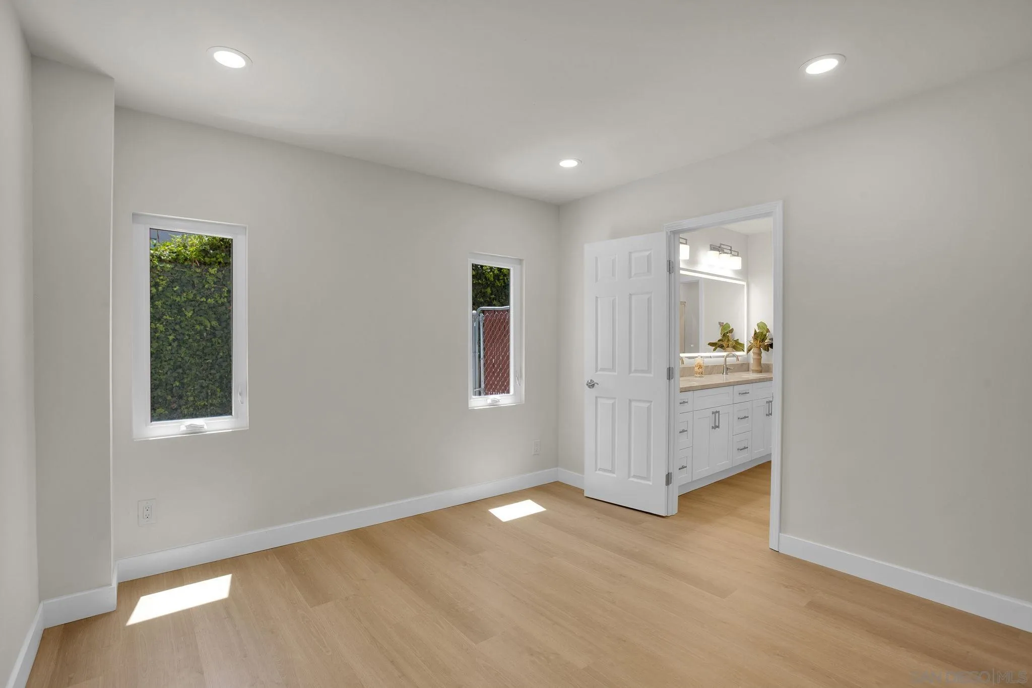 https://cdn.realtyfeed.com/cdn/127/260019185/cea503186ec36d2eb4685a9f50e35eb0.webp
