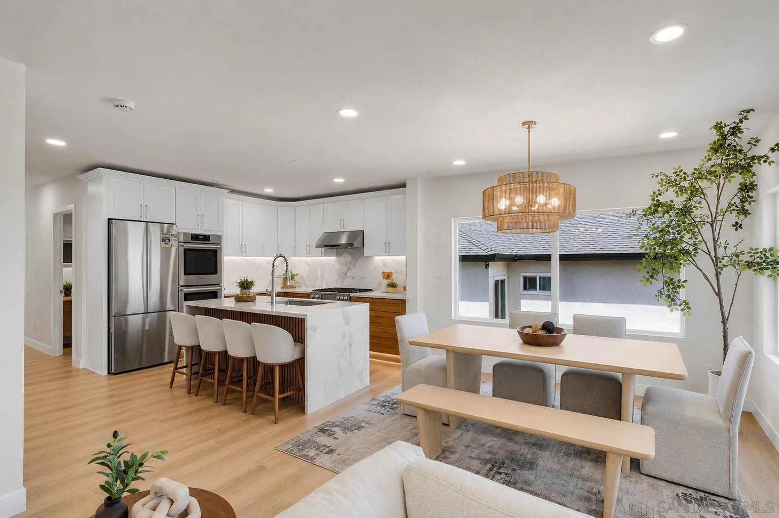 https://cdn.realtyfeed.com/cdn/127/260019185/f1de824921d65f72e892edafde93c1fd.webp