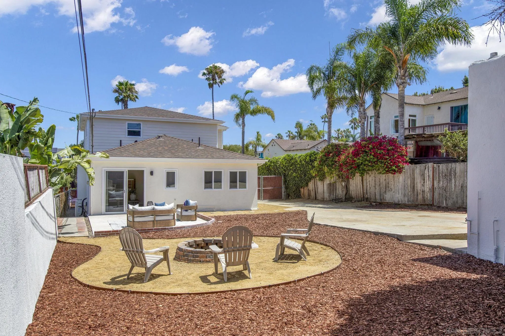 https://cdn.realtyfeed.com/cdn/127/260019185/fec4466b829e0ba1ebfe7a167c8ca26c.webp