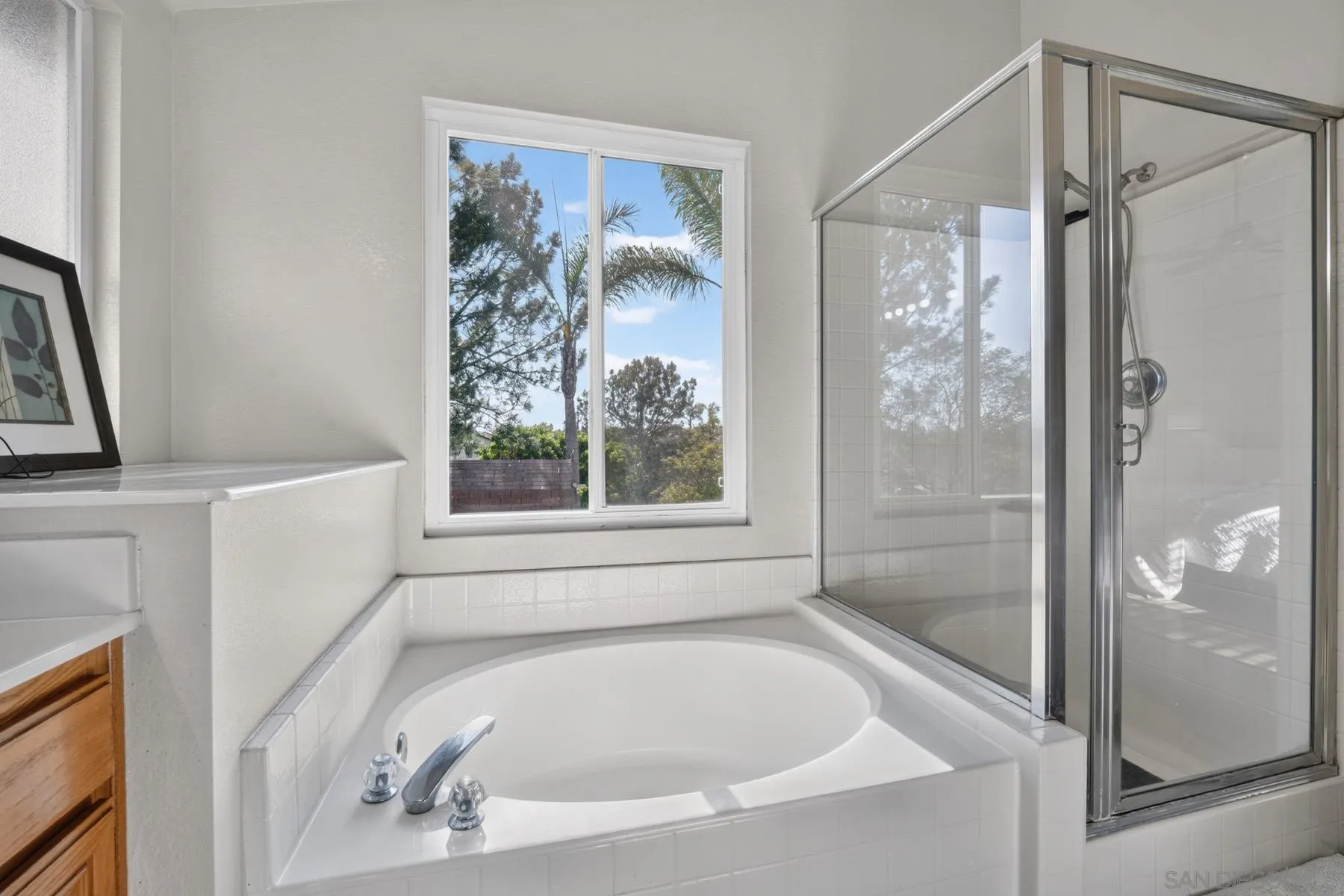 https://cdn.realtyfeed.com/cdn/127/260019186/706ff5db8edd445c3fb8eedc388aed4a.webp