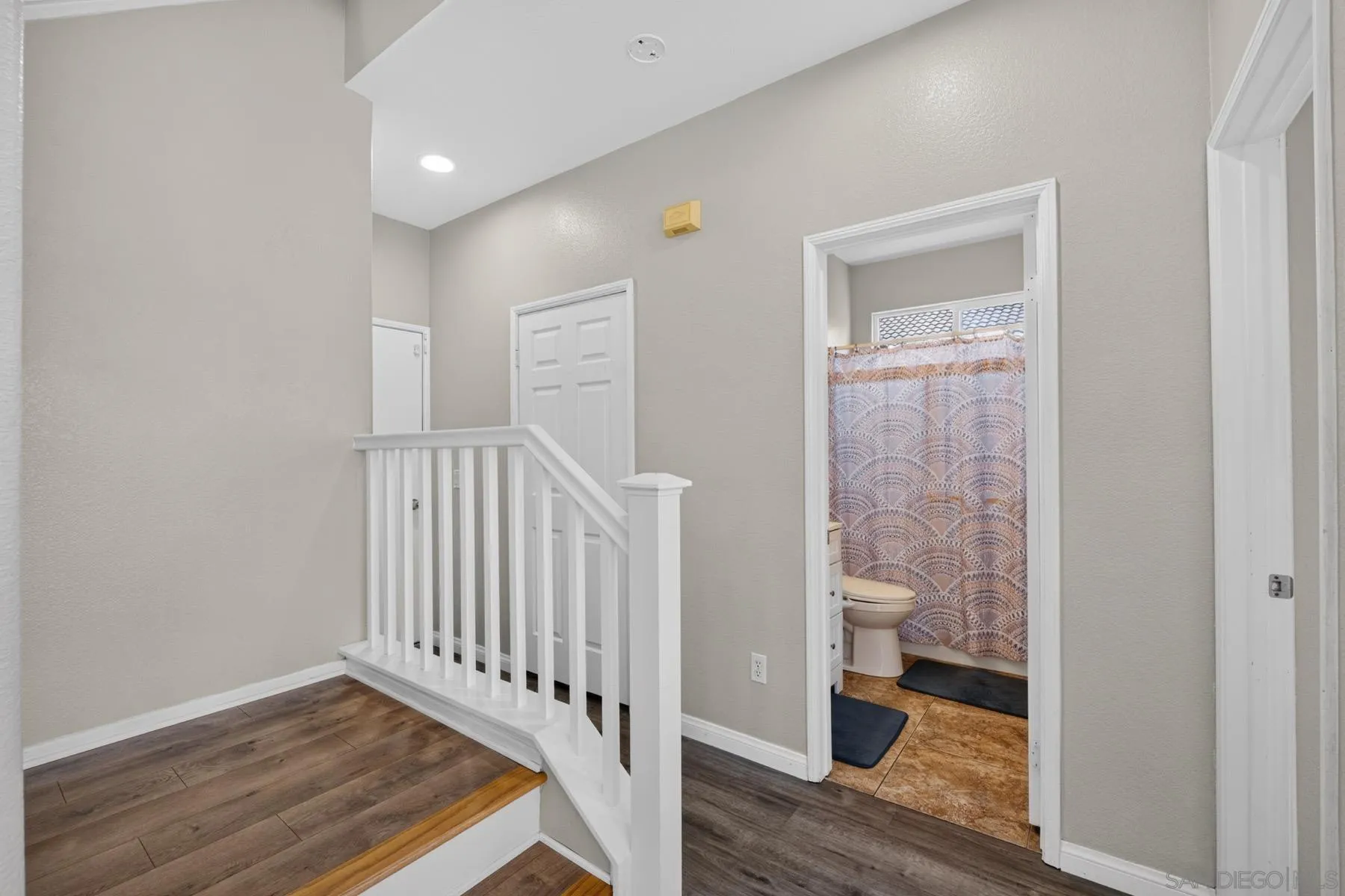 https://cdn.realtyfeed.com/cdn/127/260019186/aa5c044aed51dfc7703e3f1c3579ed03.webp