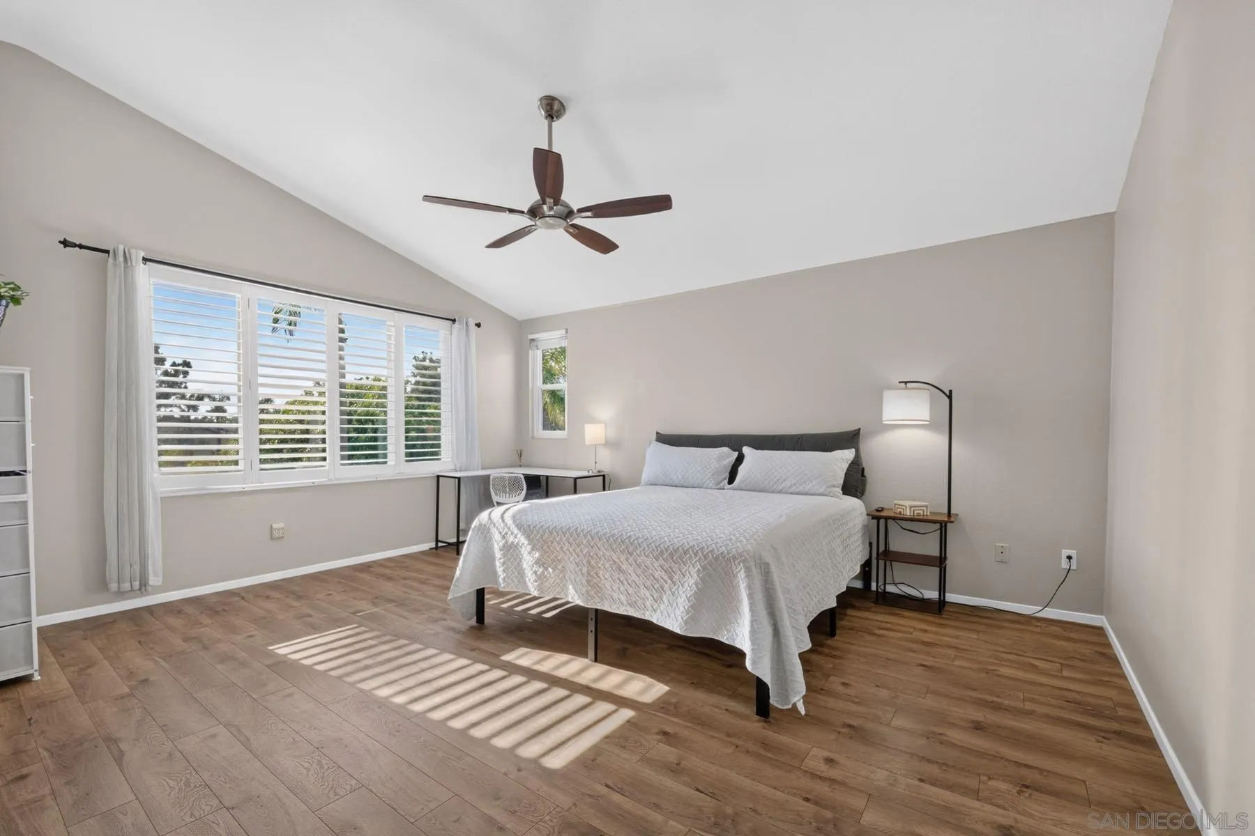 https://cdn.realtyfeed.com/cdn/127/260019186/d53469423a4217636731e8f26b2a7792.webp