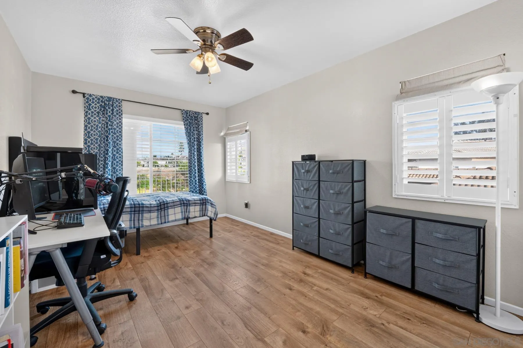 https://cdn.realtyfeed.com/cdn/127/260019186/d7ed6bd5a75954fad27151cc186994df.webp