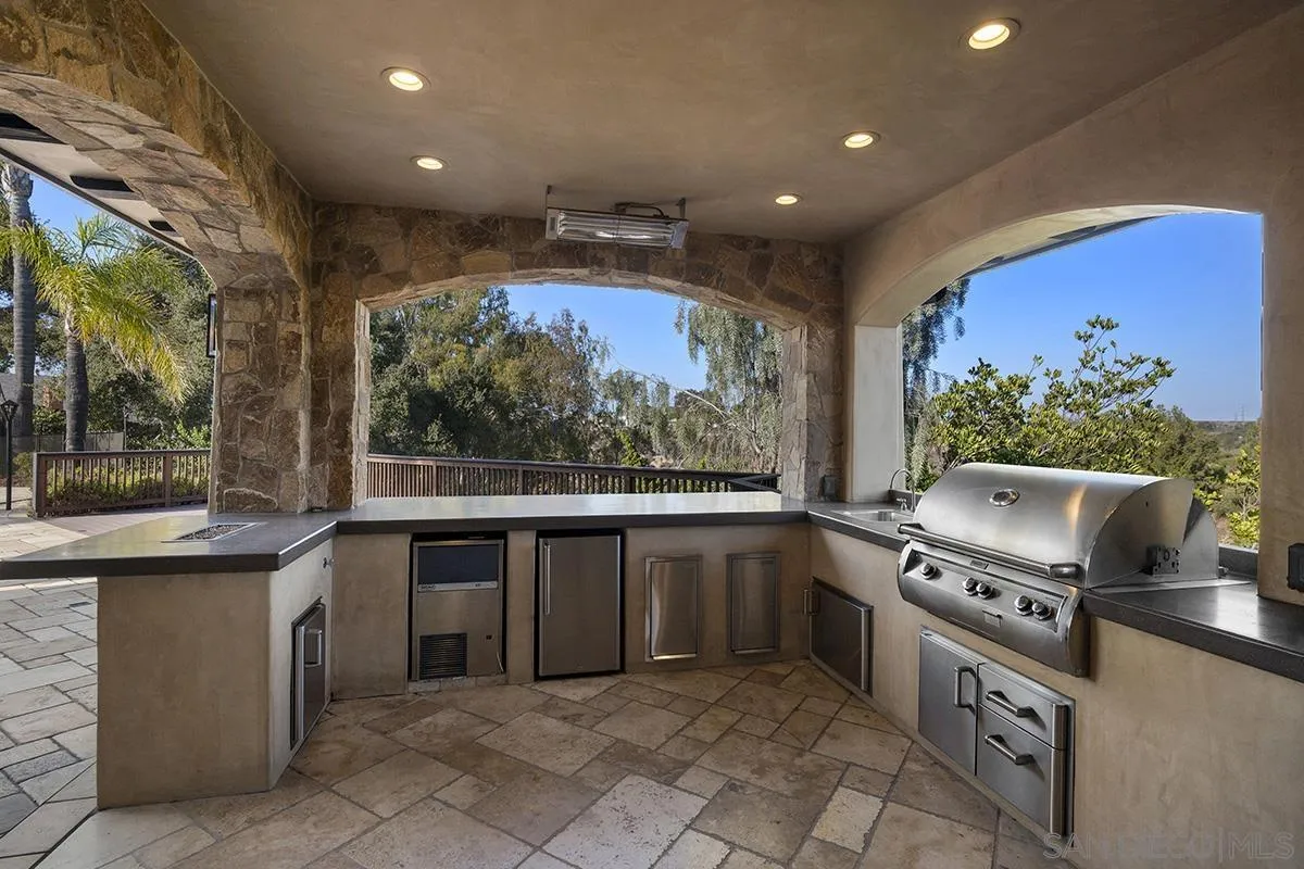 4296 Farley Court, San Diego, CA 92122 - Photo 5 of 31, San Diego, CA