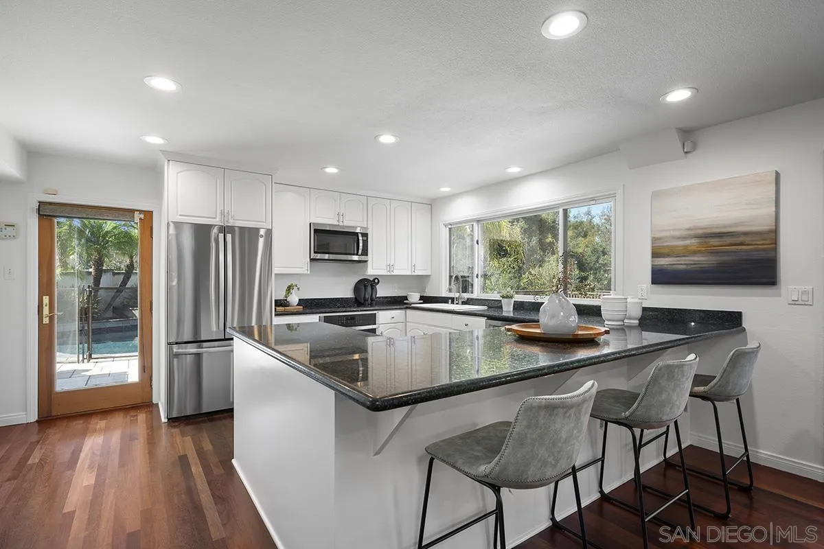 https://cdn.realtyfeed.com/cdn/127/260019191/e12cba0c79c04e6bb0a73eb7e771b457.webp