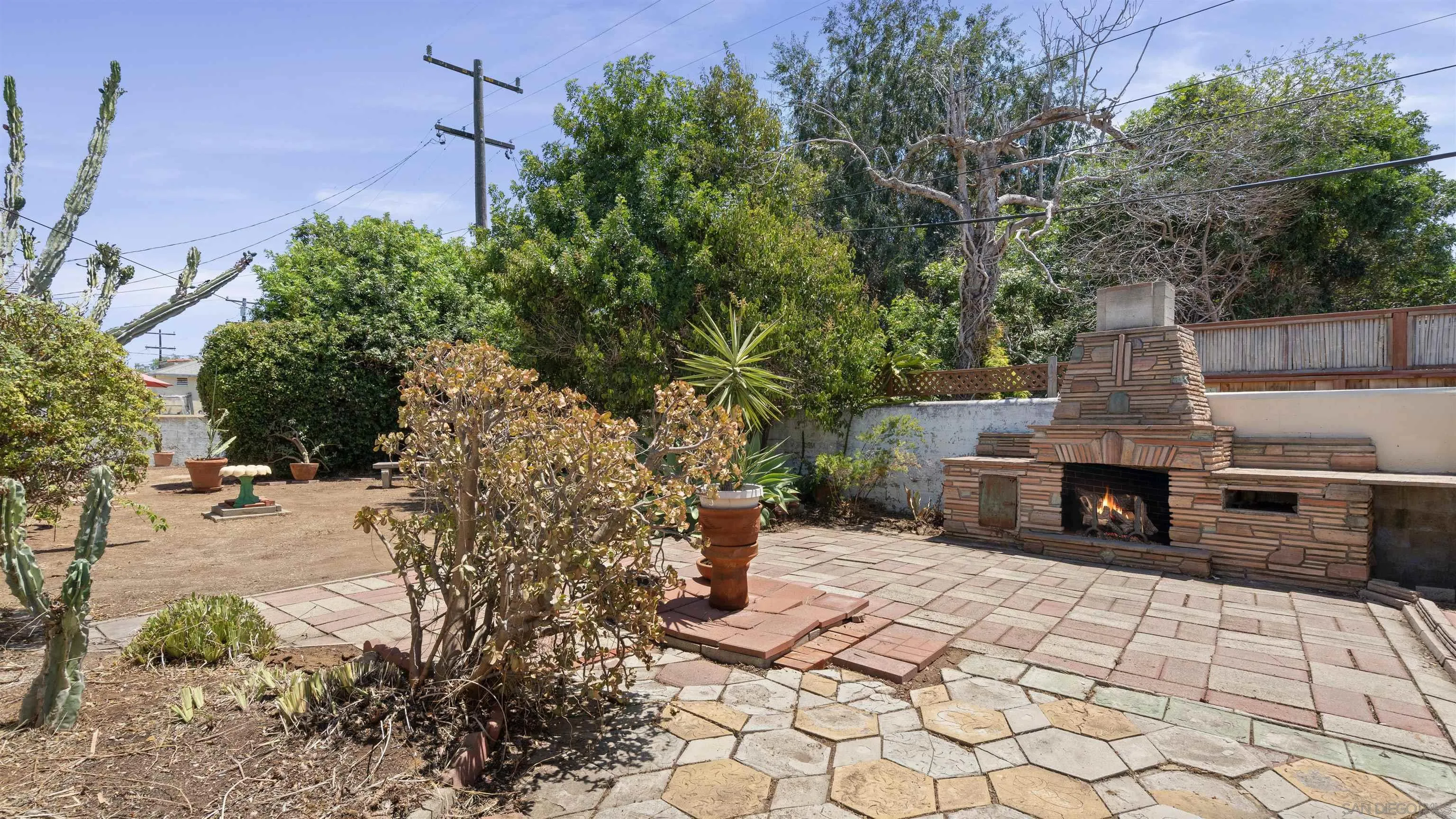 https://cdn.realtyfeed.com/cdn/127/260019192/3b6680afad4c5369a181f712c994a965.webp