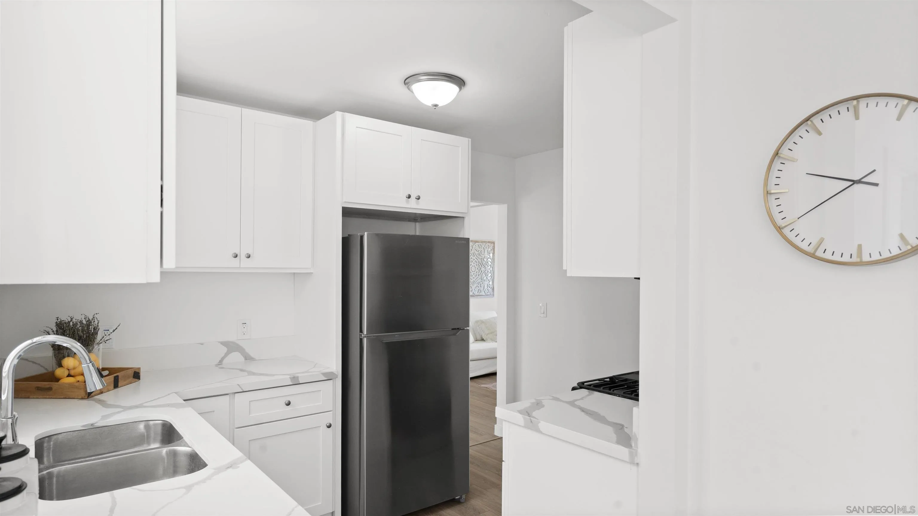 https://cdn.realtyfeed.com/cdn/127/260019192/b1fad900565c2b4a06bdbea5c2352e89.webp