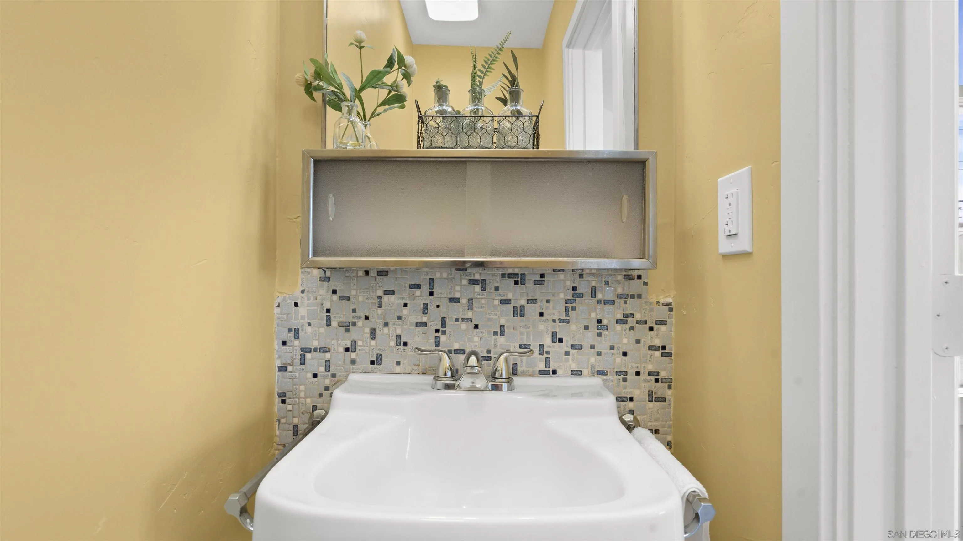 https://cdn.realtyfeed.com/cdn/127/260019192/b993c0bfb9e92a8462b2b084ff752270.webp