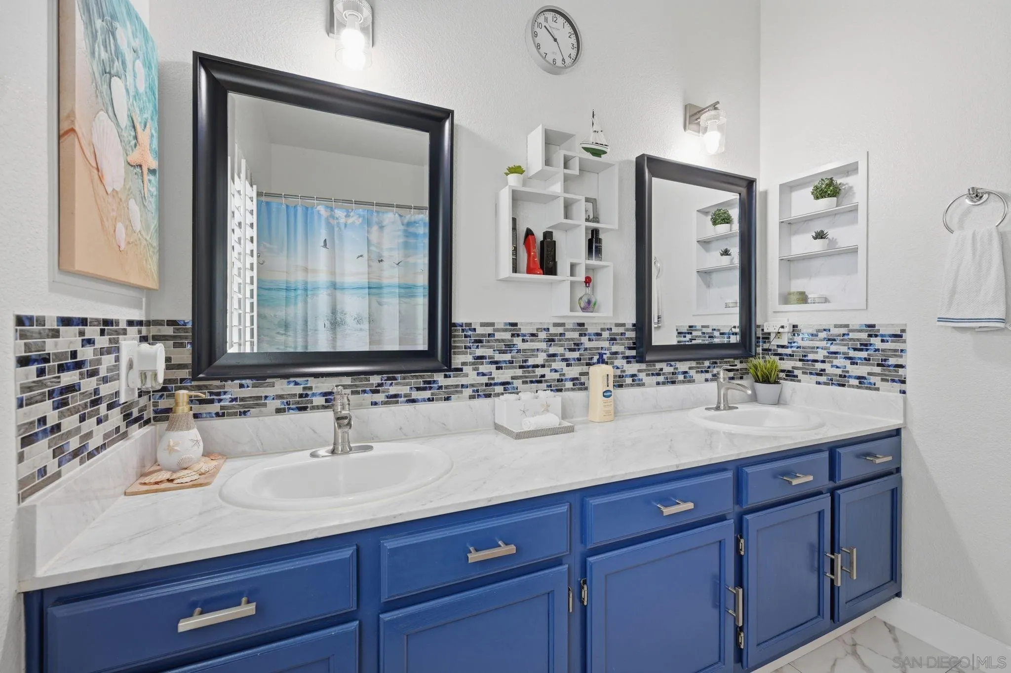 https://cdn.realtyfeed.com/cdn/127/260019195/18b94664cf78c36408d826d40b660d25.webp