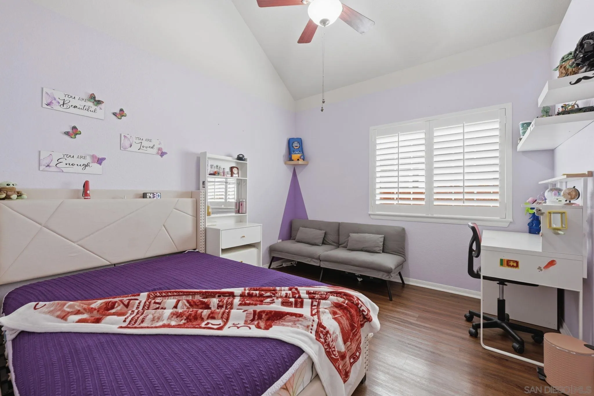 https://cdn.realtyfeed.com/cdn/127/260019195/1c9c1a34c913f89622bee1c0eeccbc26.webp