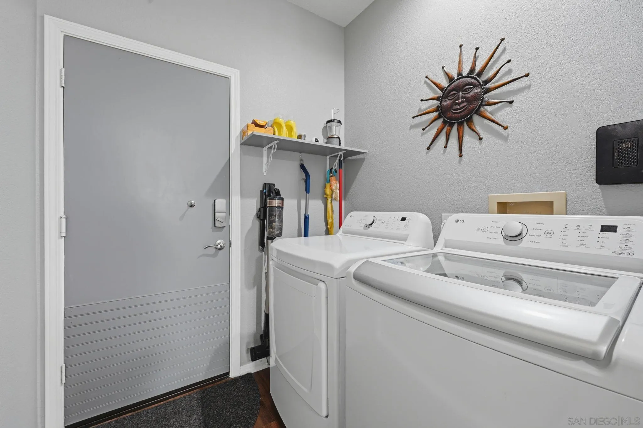 https://cdn.realtyfeed.com/cdn/127/260019195/250d7f36bd2cbbc4510654f78600f5a0.webp