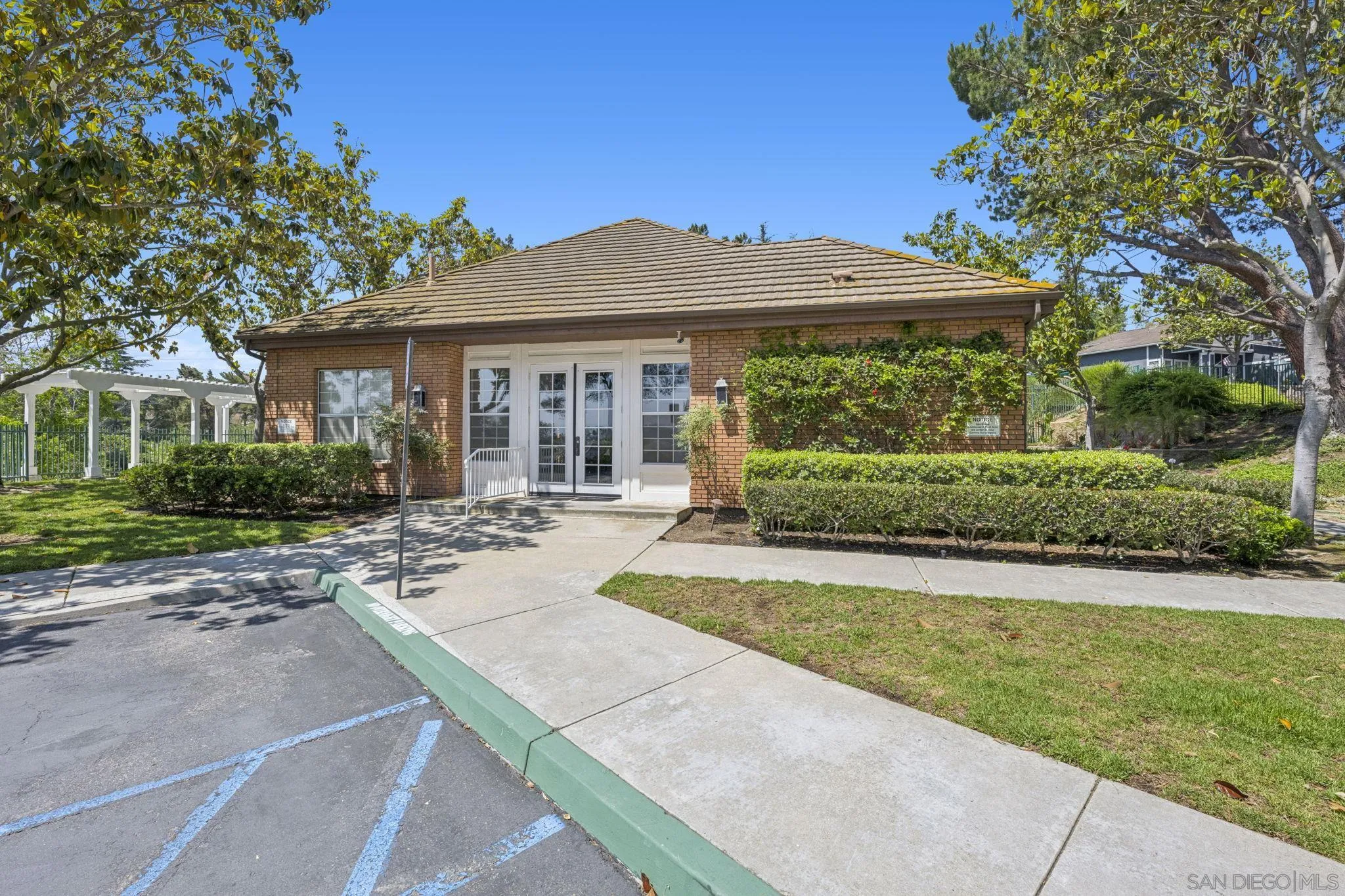 https://cdn.realtyfeed.com/cdn/127/260019195/5f4e6e171c753bd0d8f9dc32dde3bf06.webp