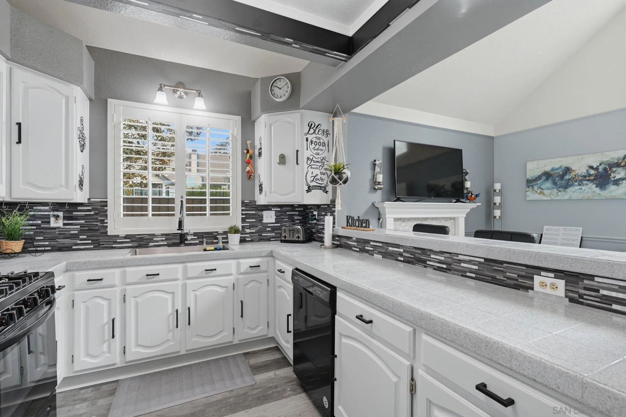 https://cdn.realtyfeed.com/cdn/127/260019195/6bf969b6a73292d7d69a0922c0bce05d.webp