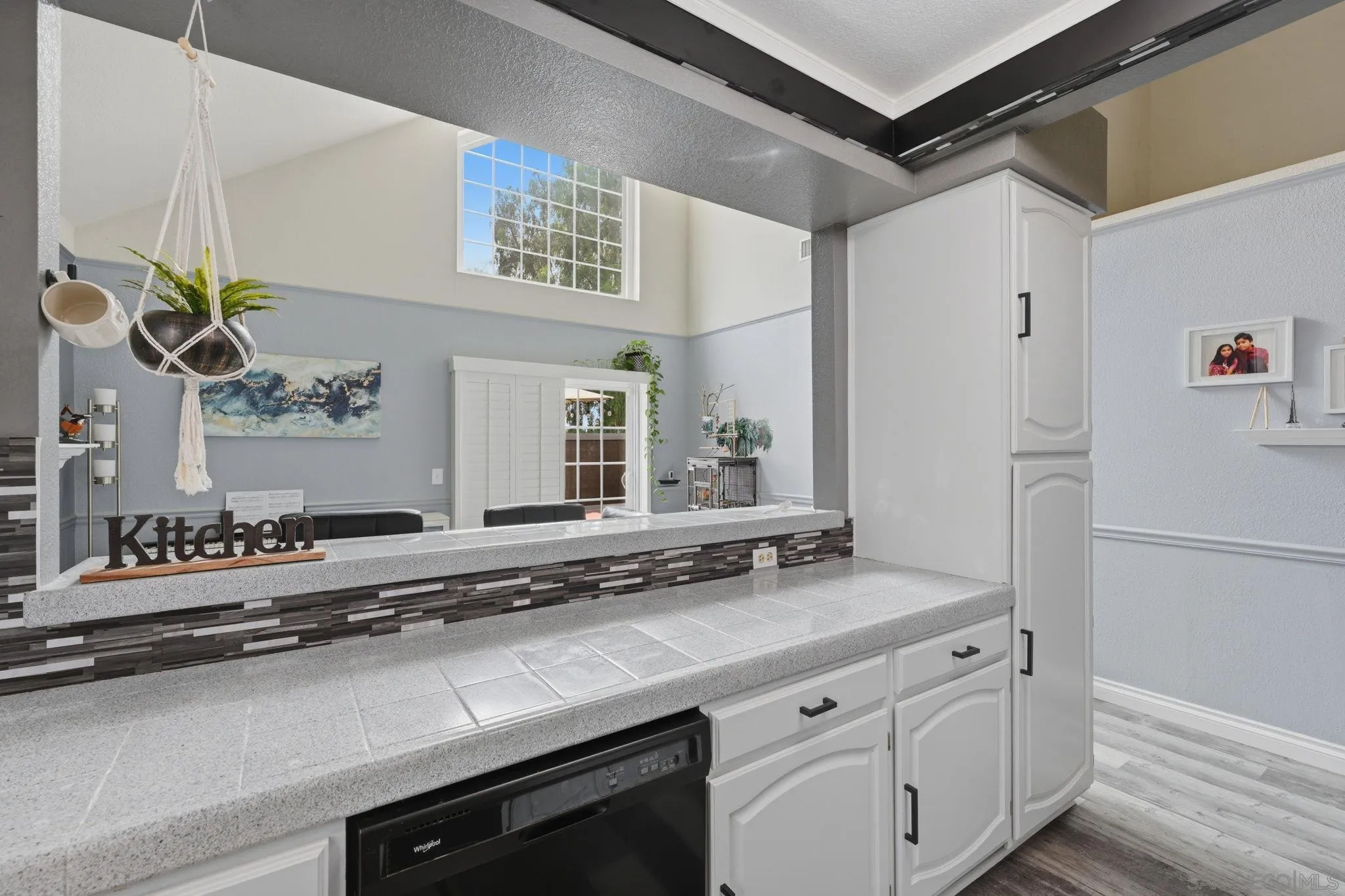 https://cdn.realtyfeed.com/cdn/127/260019195/781cb79b47910d5d466422cfb4542ed5.webp