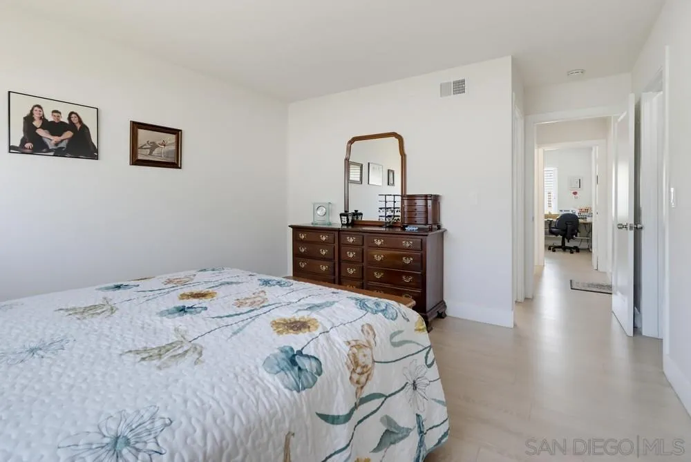 https://cdn.realtyfeed.com/cdn/127/260019197/0483bed7473dc886a3b51049f6c79ed2.webp