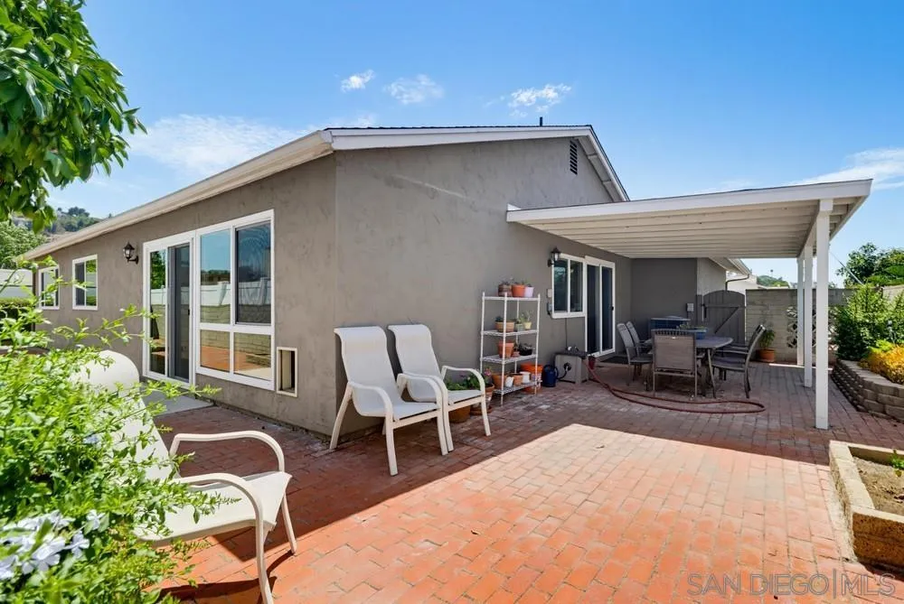 https://cdn.realtyfeed.com/cdn/127/260019197/1c909dffed97c0b41116277a015bf465.webp