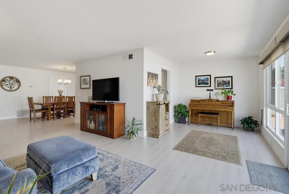 https://cdn.realtyfeed.com/cdn/127/260019197/1e2c69af3bdf6145df554366b7626f4b.webp