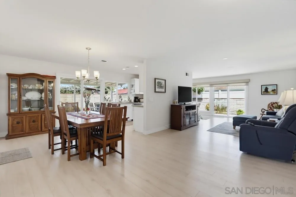 https://cdn.realtyfeed.com/cdn/127/260019197/2c61f6bb9e4882039a6ed26be776d384.webp