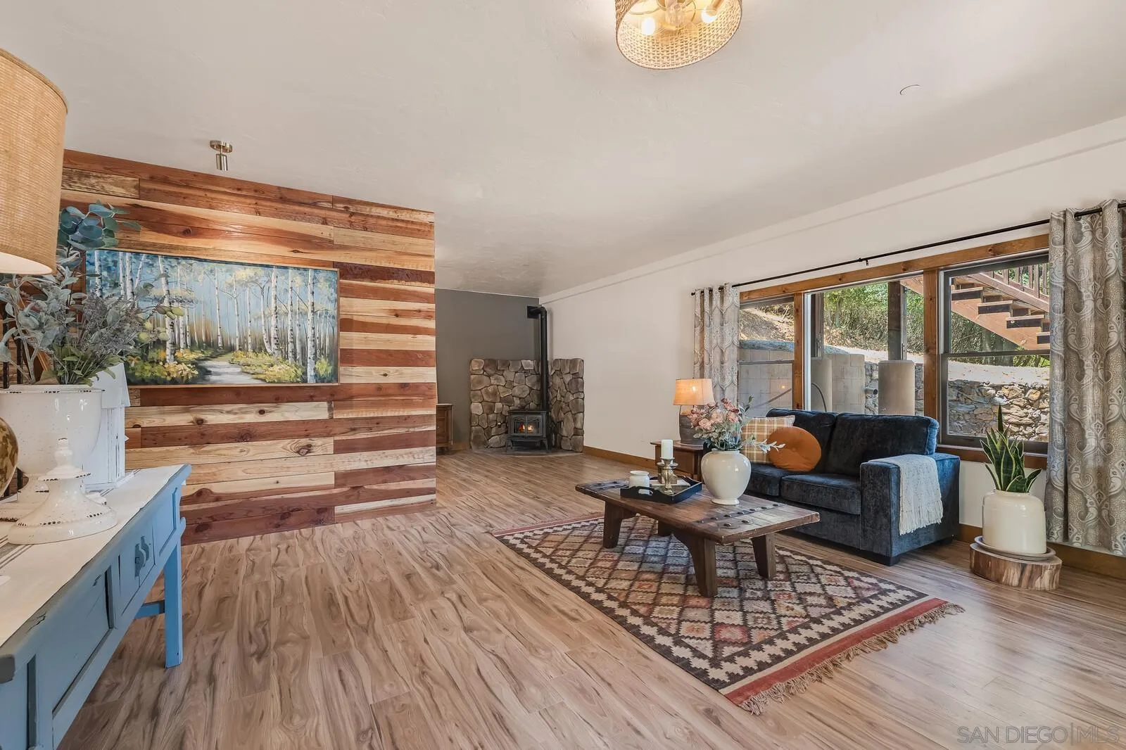 https://cdn.realtyfeed.com/cdn/127/260019199/08f0bbcfa57e1a90fdf54402b93f5be3.webp