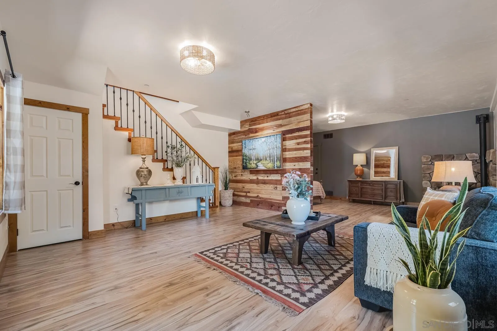 https://cdn.realtyfeed.com/cdn/127/260019199/3ad708ad874410556255beeafd101107.webp