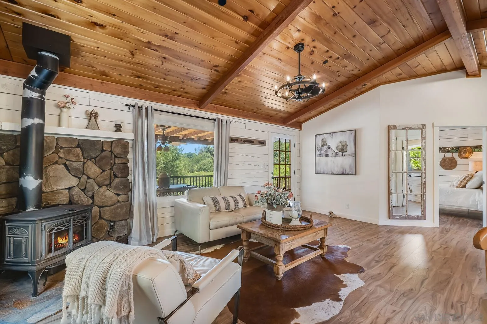https://cdn.realtyfeed.com/cdn/127/260019199/645d67a41dbbdacec4480bb4e40bc3e6.webp
