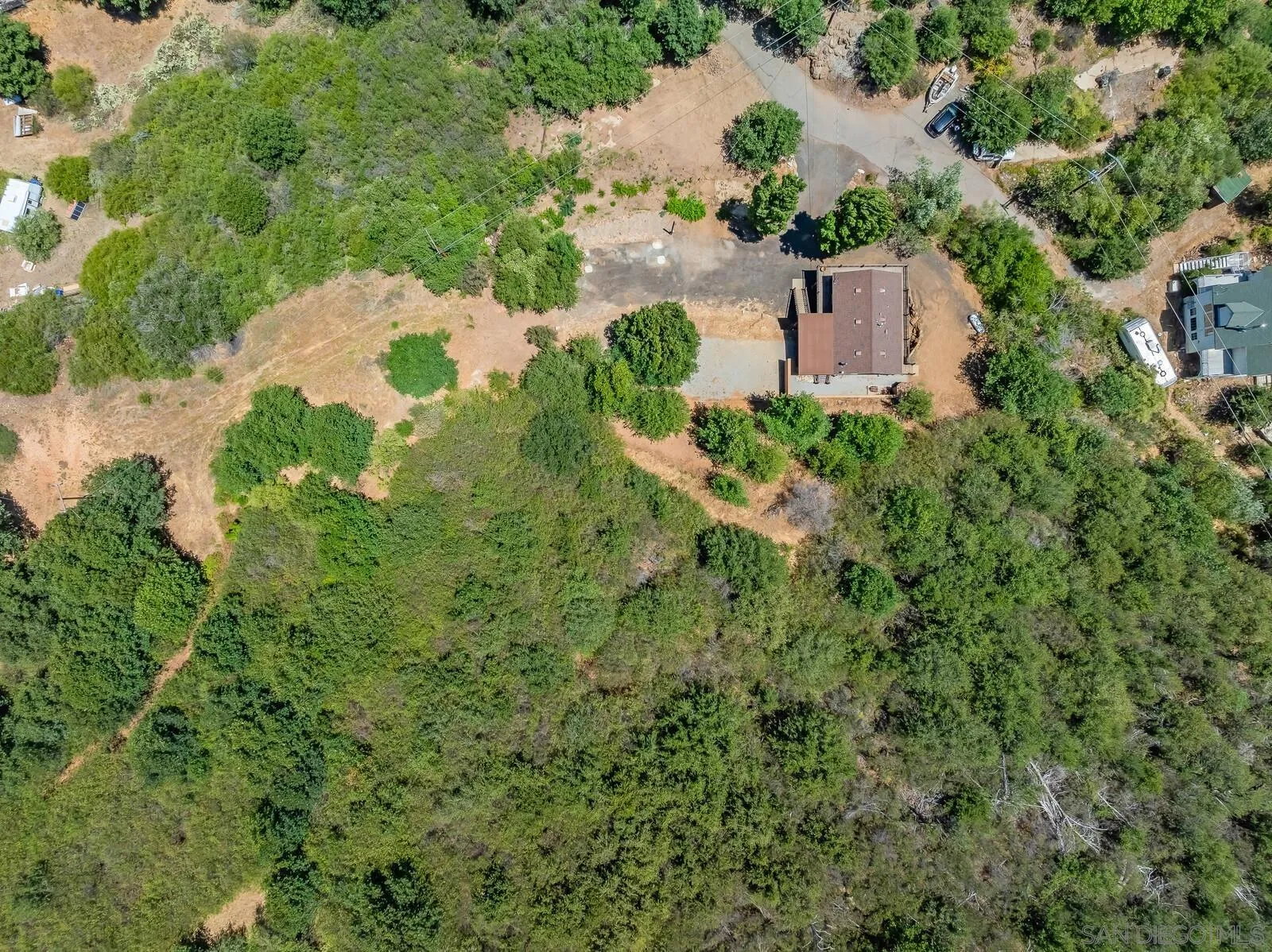 https://cdn.realtyfeed.com/cdn/127/260019199/7c327400afbe04ffef44d8750f64bcc0.webp