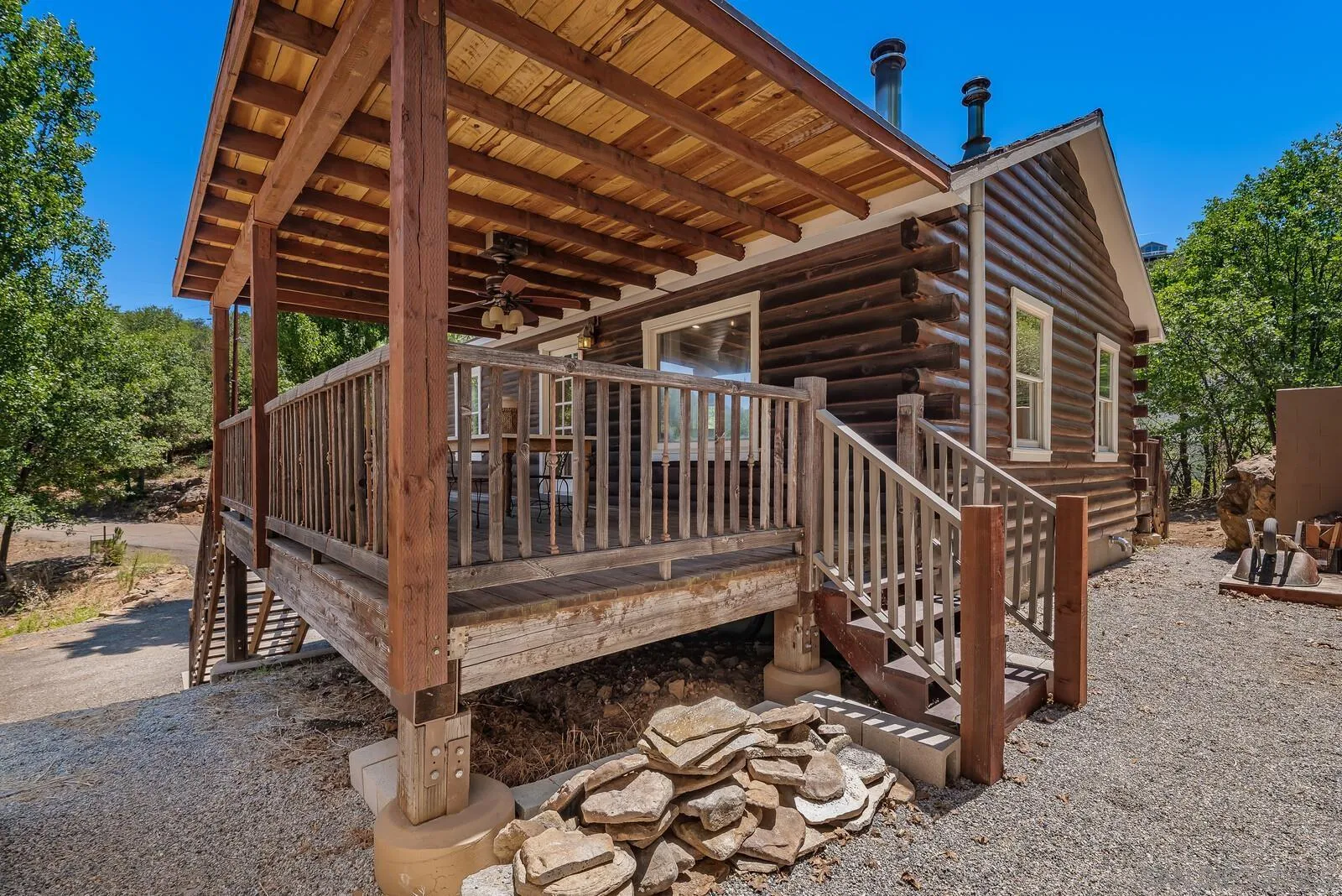 https://cdn.realtyfeed.com/cdn/127/260019199/884b39c3e016048fc1b6efbe1390380b.webp