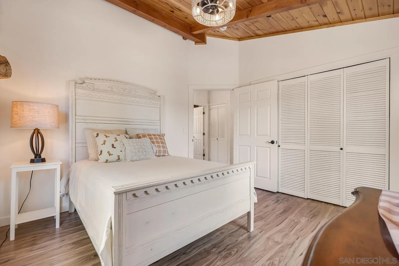 https://cdn.realtyfeed.com/cdn/127/260019199/9e1a42924387e3405eac72f870c5d92c.webp