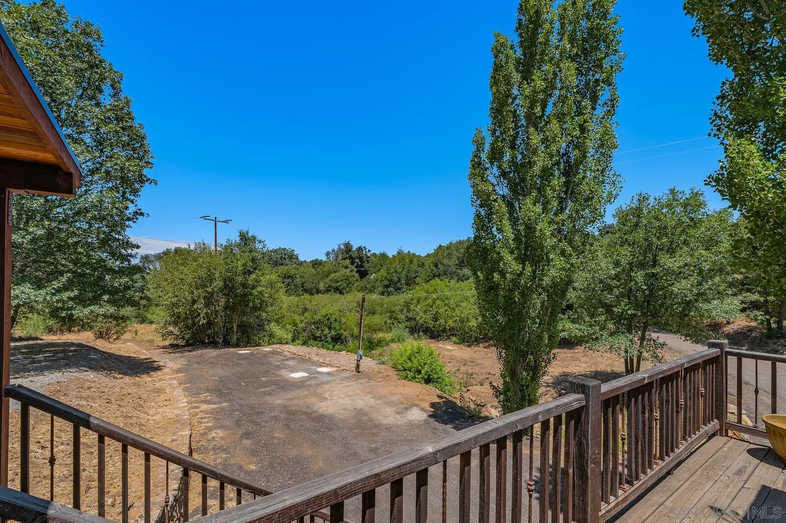 https://cdn.realtyfeed.com/cdn/127/260019199/be6fcaefcf469d89e23da9bb13d50926.webp