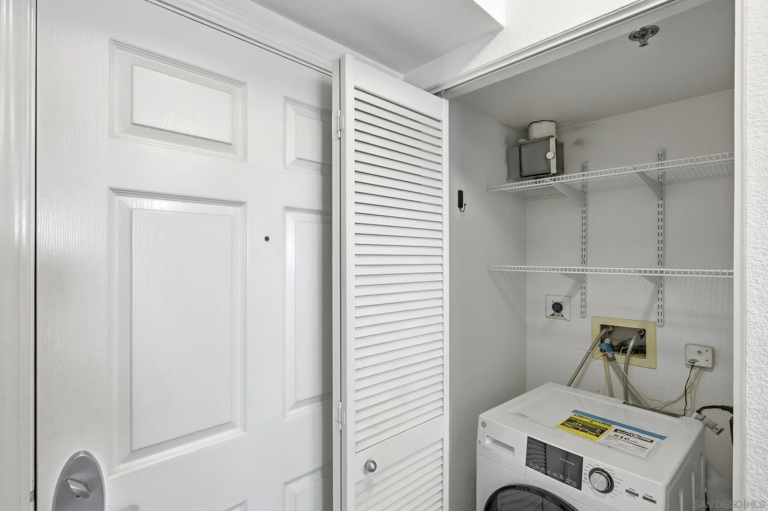 Photo #8: 260019201 Listing: Photo #8