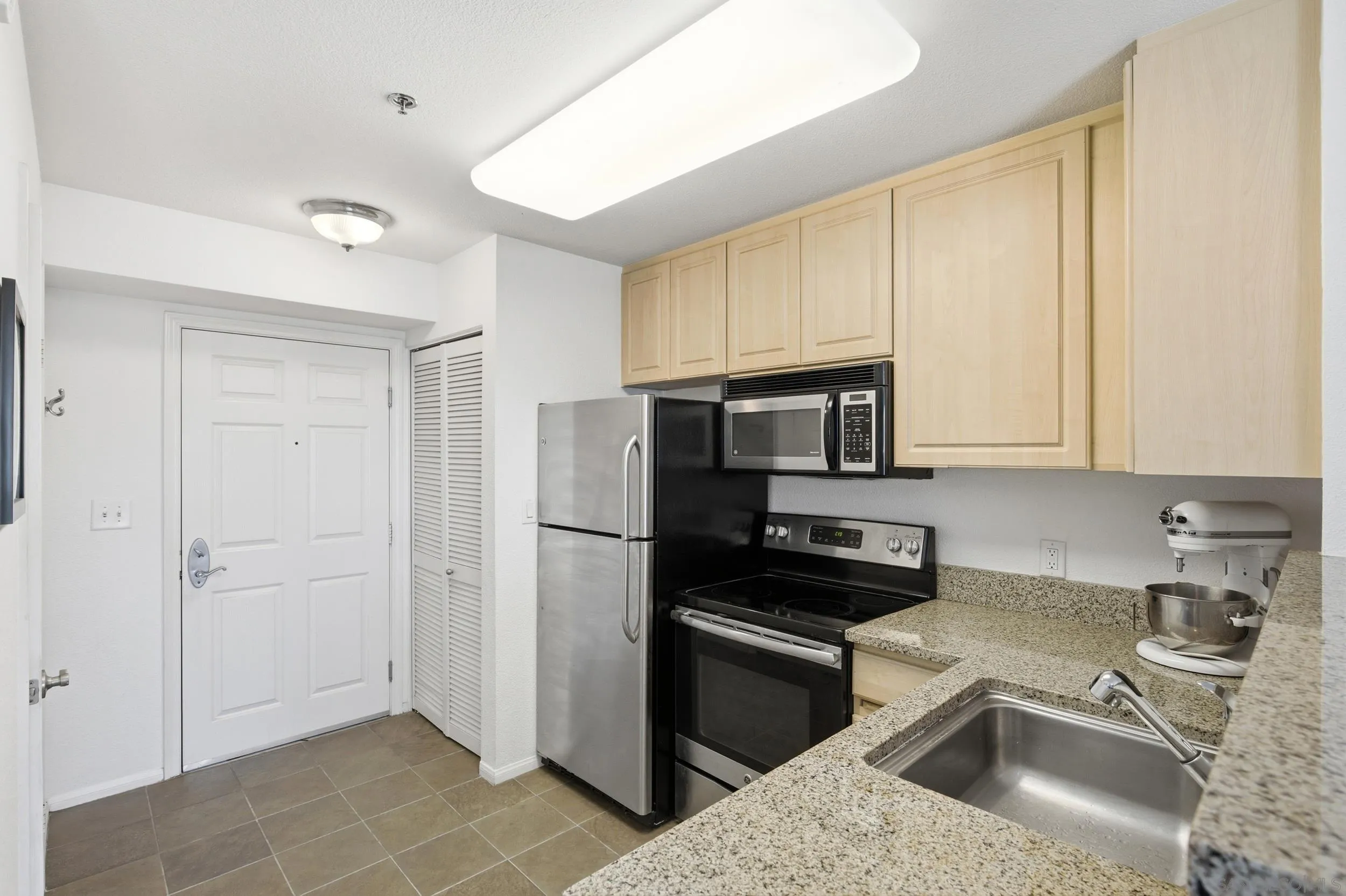 1970 Columbia St Unit 400, San Diego, CA 92101 - Photo 5 of 20, San Diego, CA