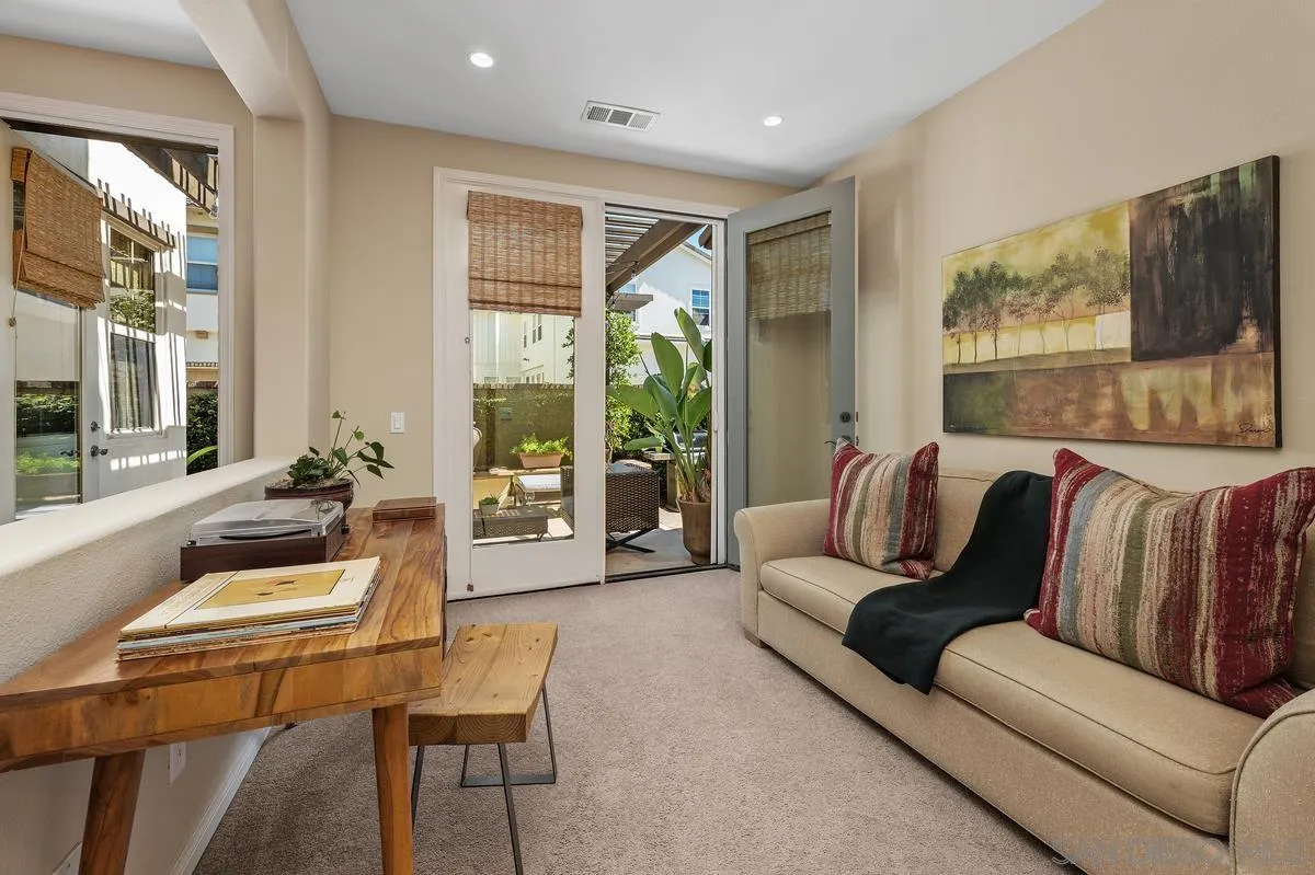 https://cdn.realtyfeed.com/cdn/127/260019202/0dfc0a2c70efc420515a915ad025ffa4.webp