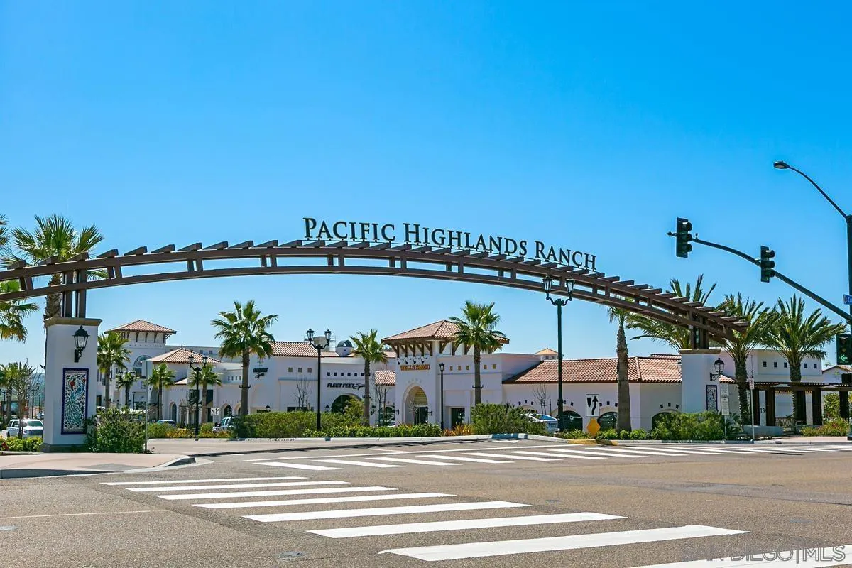 https://cdn.realtyfeed.com/cdn/127/260019202/0e39d3951255eab668da0986bc90b6fb.webp