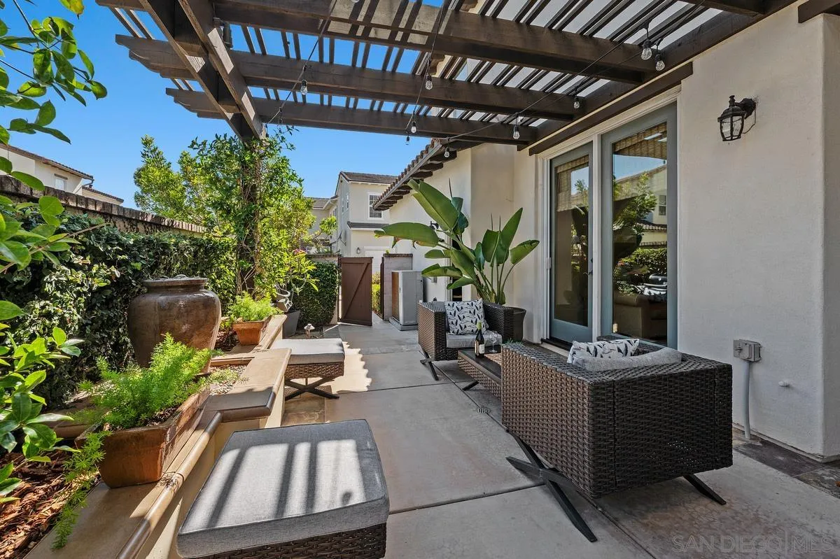 https://cdn.realtyfeed.com/cdn/127/260019202/8ee03fec96508350d8768f7a2c80e0d4.webp