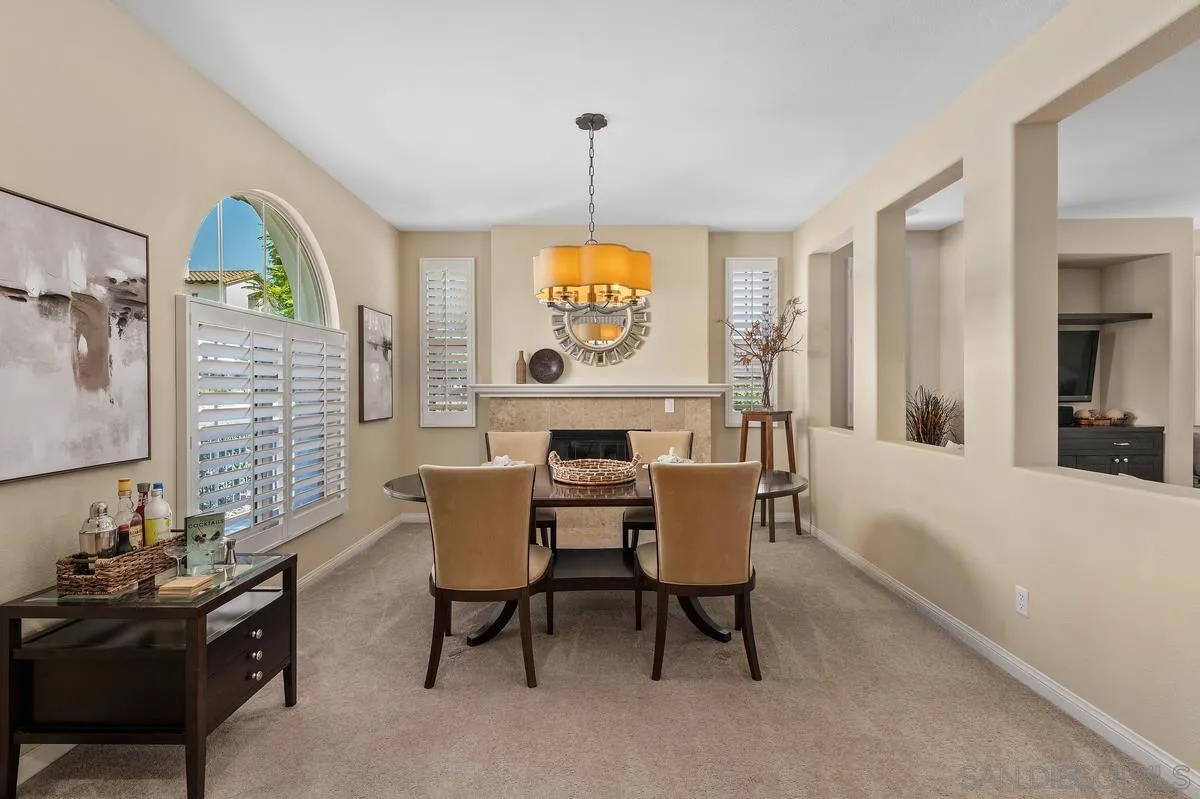 https://cdn.realtyfeed.com/cdn/127/260019202/9cf186c2c31a8eacb9896efcf33f7302.webp