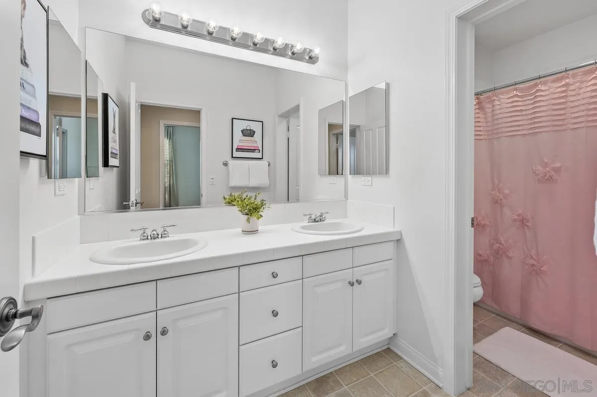 https://cdn.realtyfeed.com/cdn/127/260019202/a4d2644e4e5d9bd57436ed24ae6b4ac9.webp