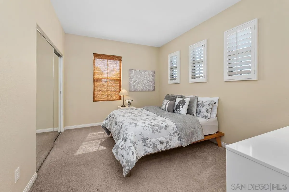 https://cdn.realtyfeed.com/cdn/127/260019202/bf84b25fcaa0a03dbe029ef9fe7eb3cd.webp